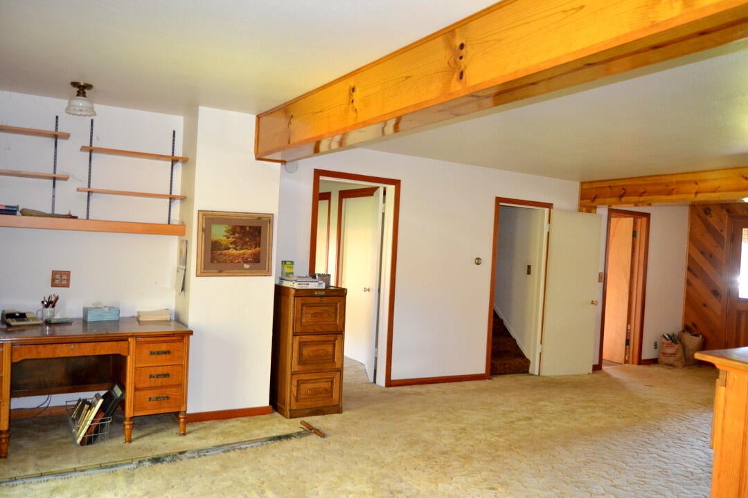 Grants Pass, Oregon, 97526, United States, 4 Bedrooms Bedrooms, ,2 BathroomsBathrooms,Residential,Active,1973303