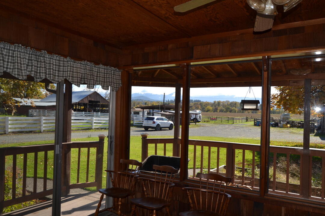 Grants Pass, Oregon, 97526, United States, 4 Bedrooms Bedrooms, ,2 BathroomsBathrooms,Residential,Active,1973303