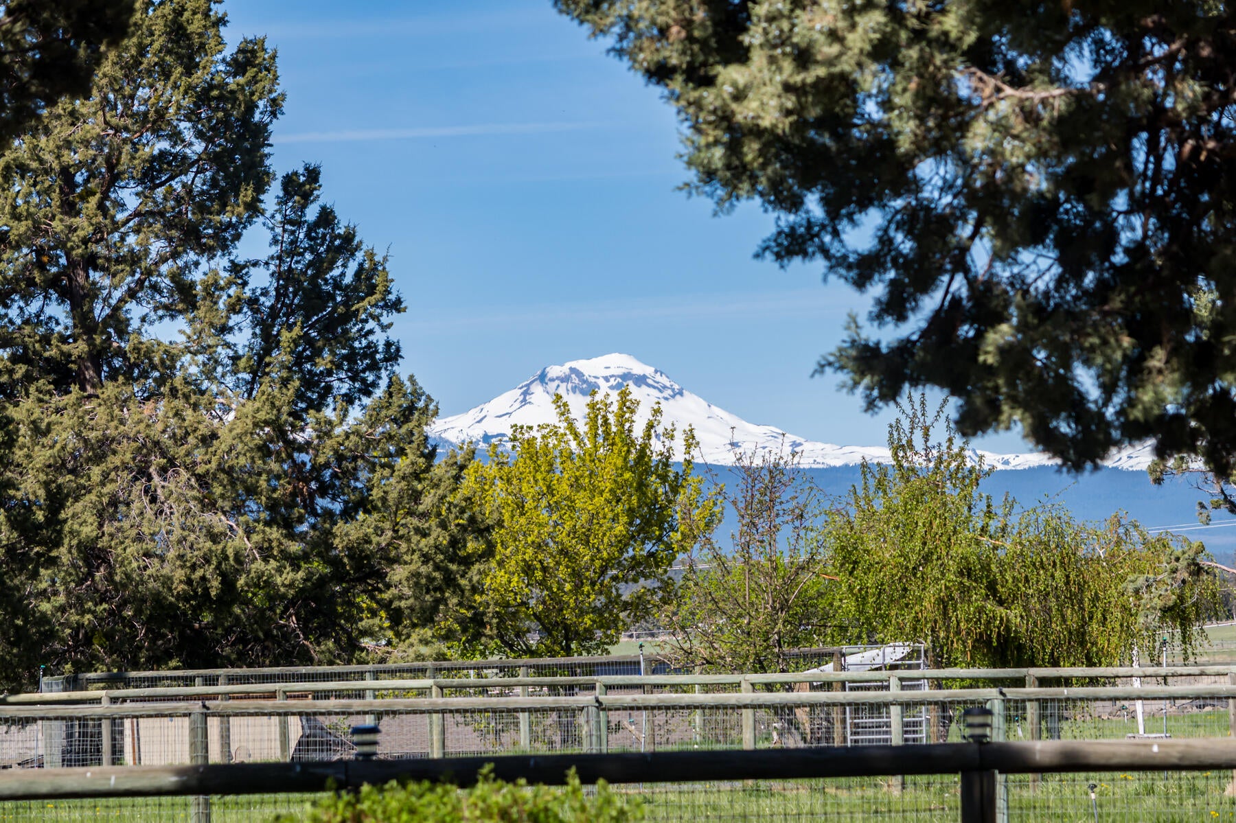 Bend, Oregon, 97703, United States, 4 Bedrooms Bedrooms, ,3 BathroomsBathrooms,Residential,Active,1790219