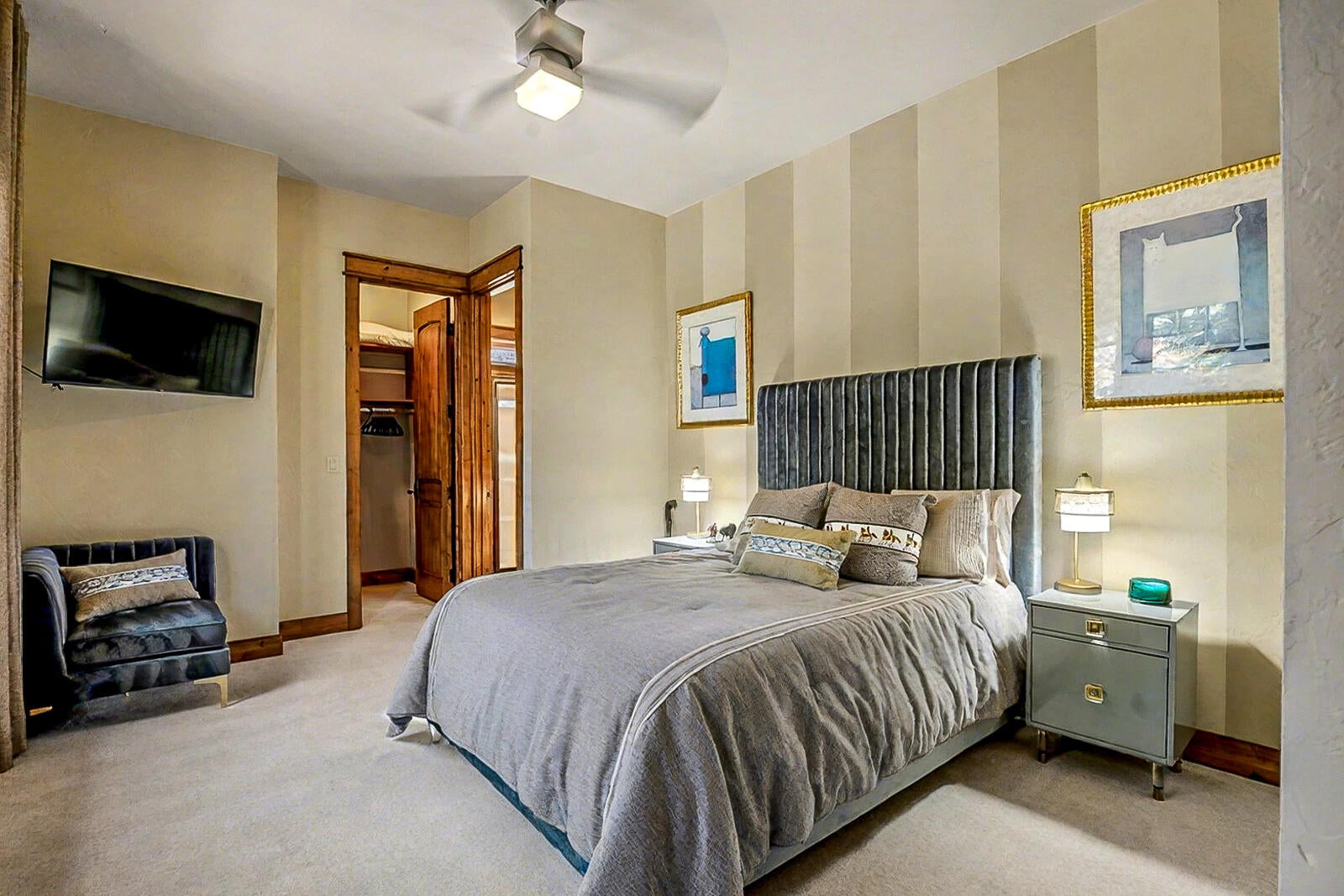 Bend, Oregon, 97703, United States, 4 Bedrooms Bedrooms, ,4 BathroomsBathrooms,Residential,Active,1990602