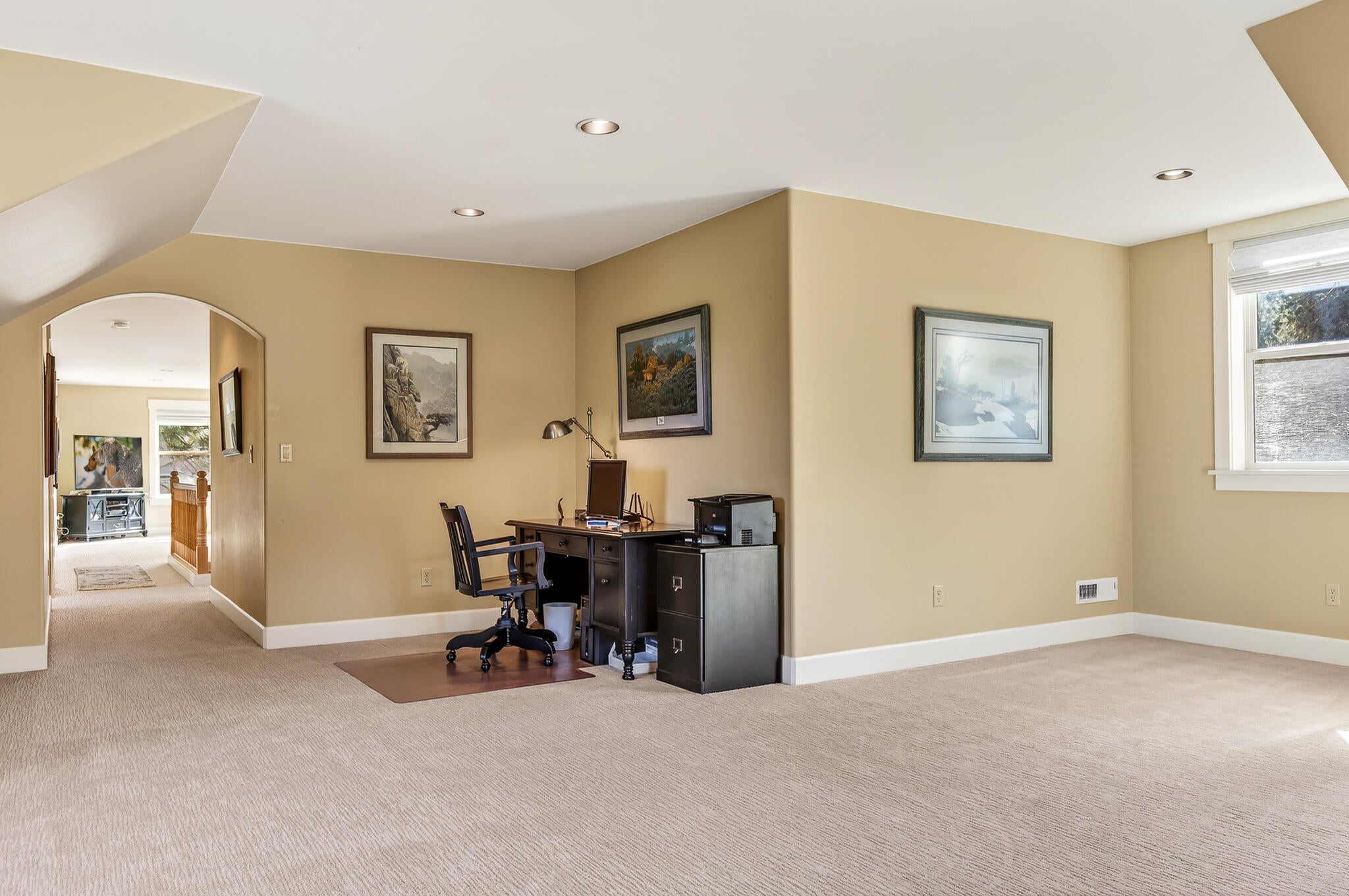 Bend, Oregon, 97703, United States, 3 Bedrooms Bedrooms, ,3 BathroomsBathrooms,Residential,Active,2017476
