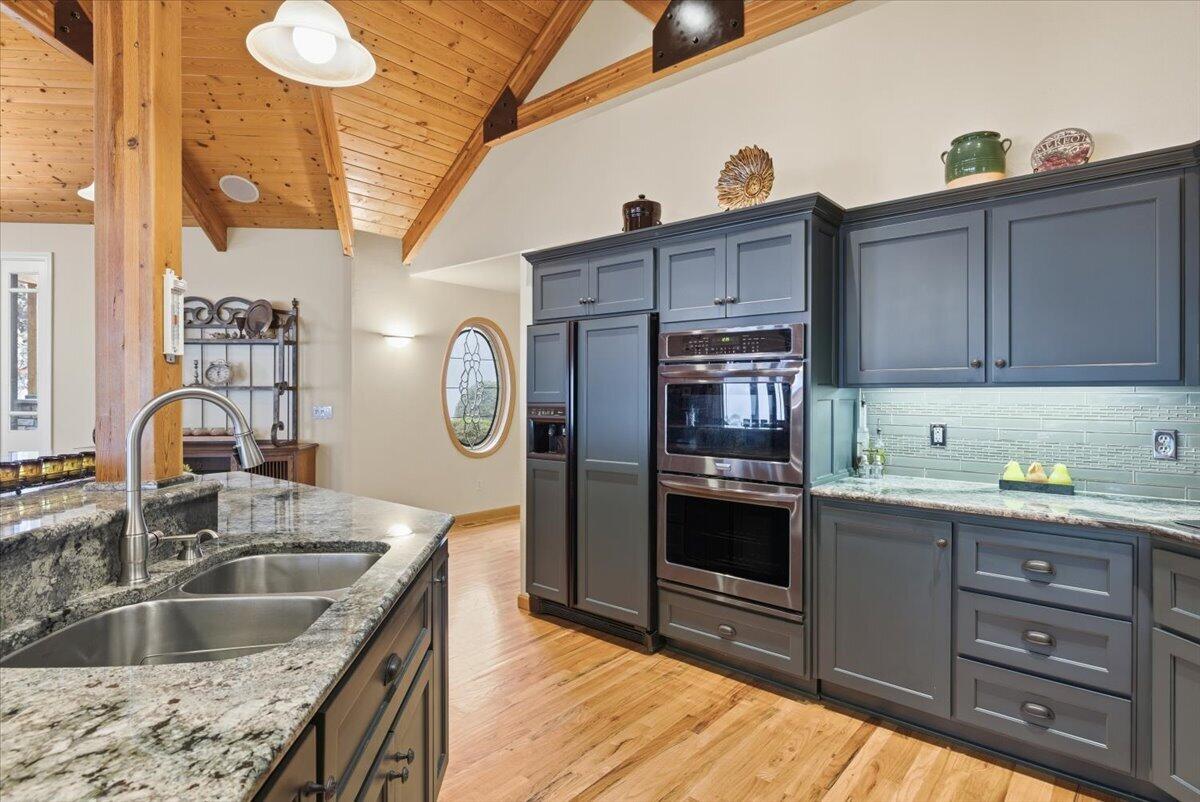 Grants Pass, Oregon, 97527, United States, 3 Bedrooms Bedrooms, ,3 BathroomsBathrooms,Residential,Active,1990612