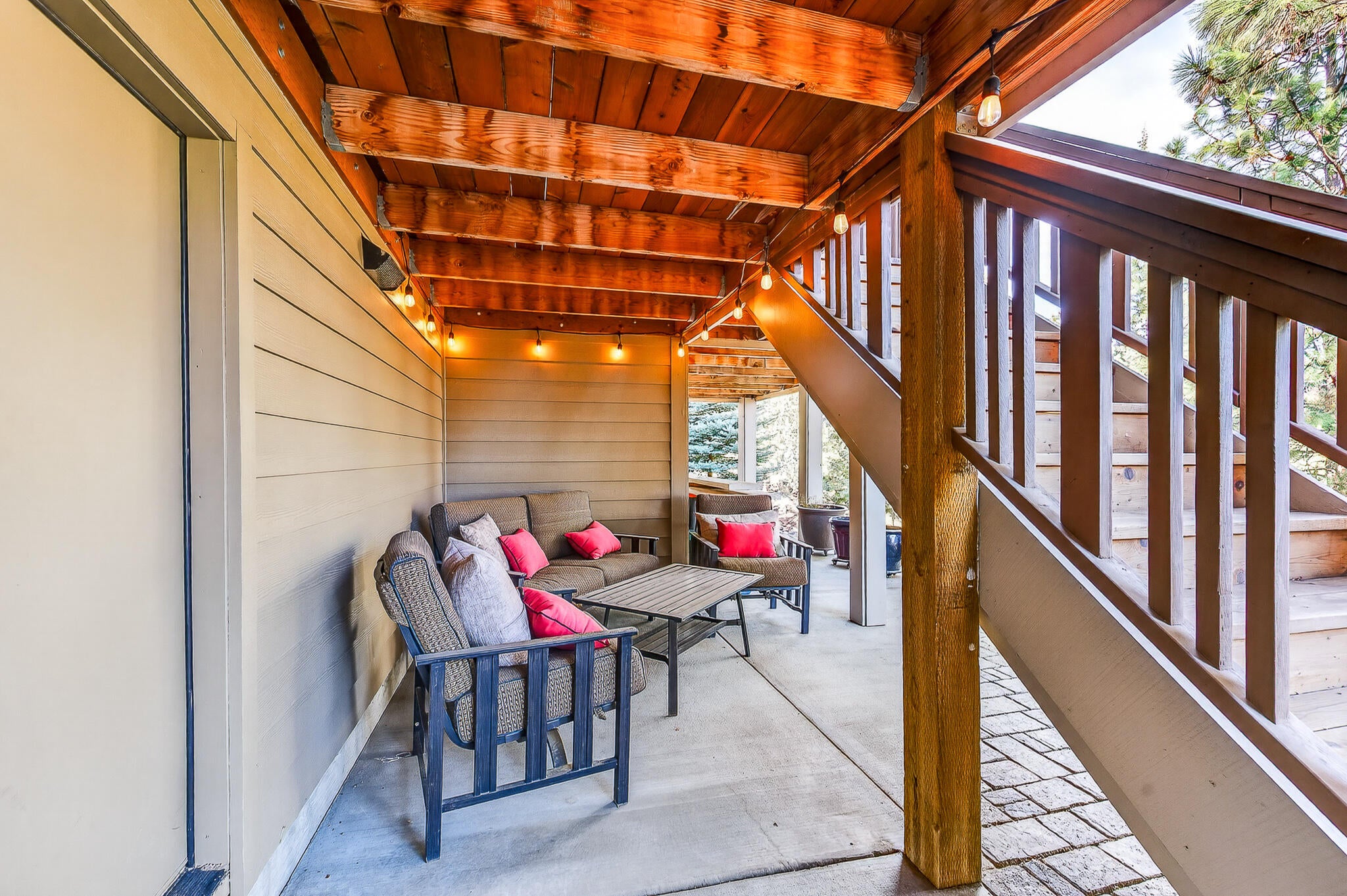 Bend, Oregon, 97703, United States, 3 Bedrooms Bedrooms, ,3 BathroomsBathrooms,Residential,Active,2017476