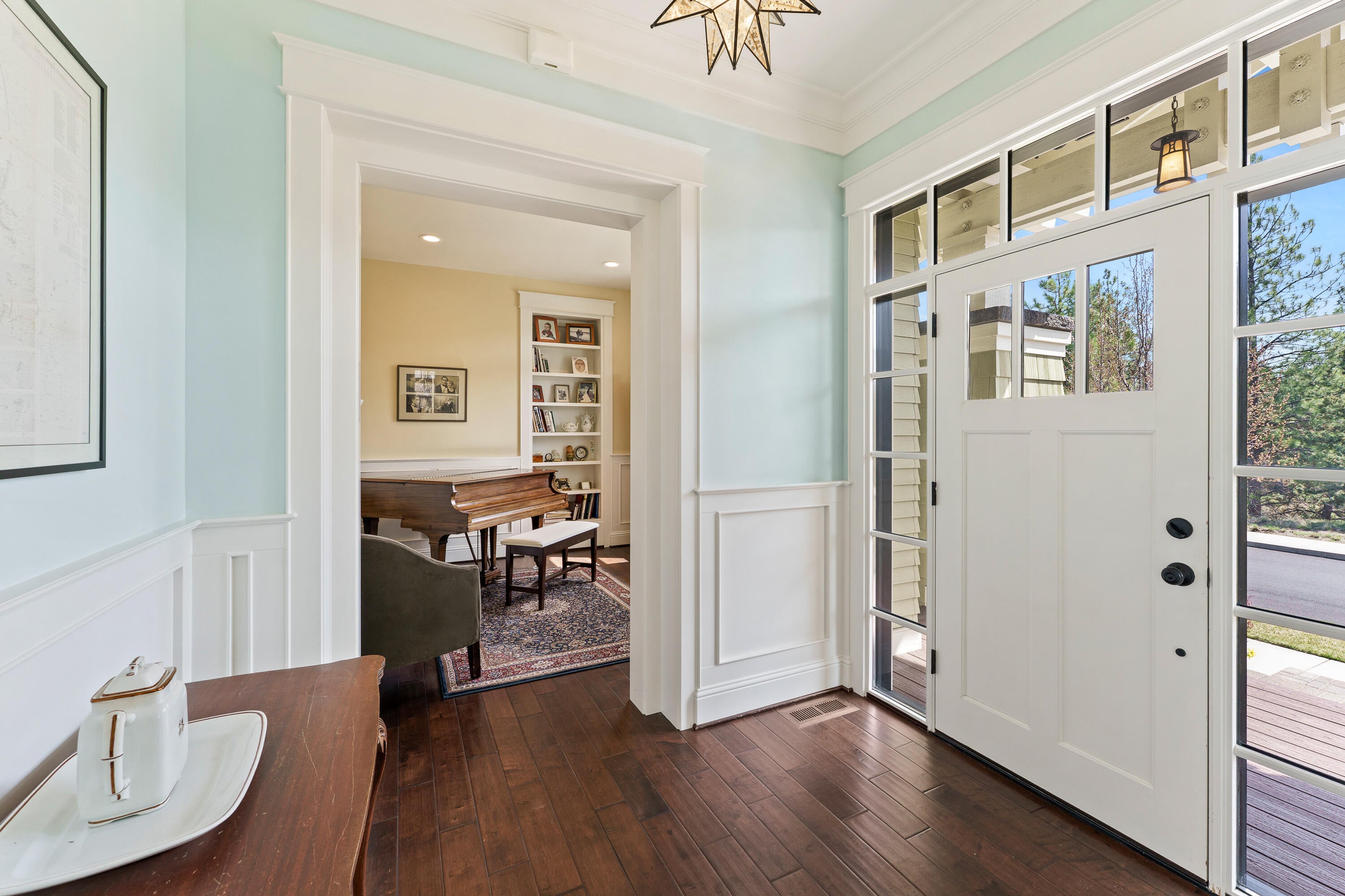 Bend, Oregon, 97703, United States, 4 Bedrooms Bedrooms, ,3 BathroomsBathrooms,Residential,Active,1764459
