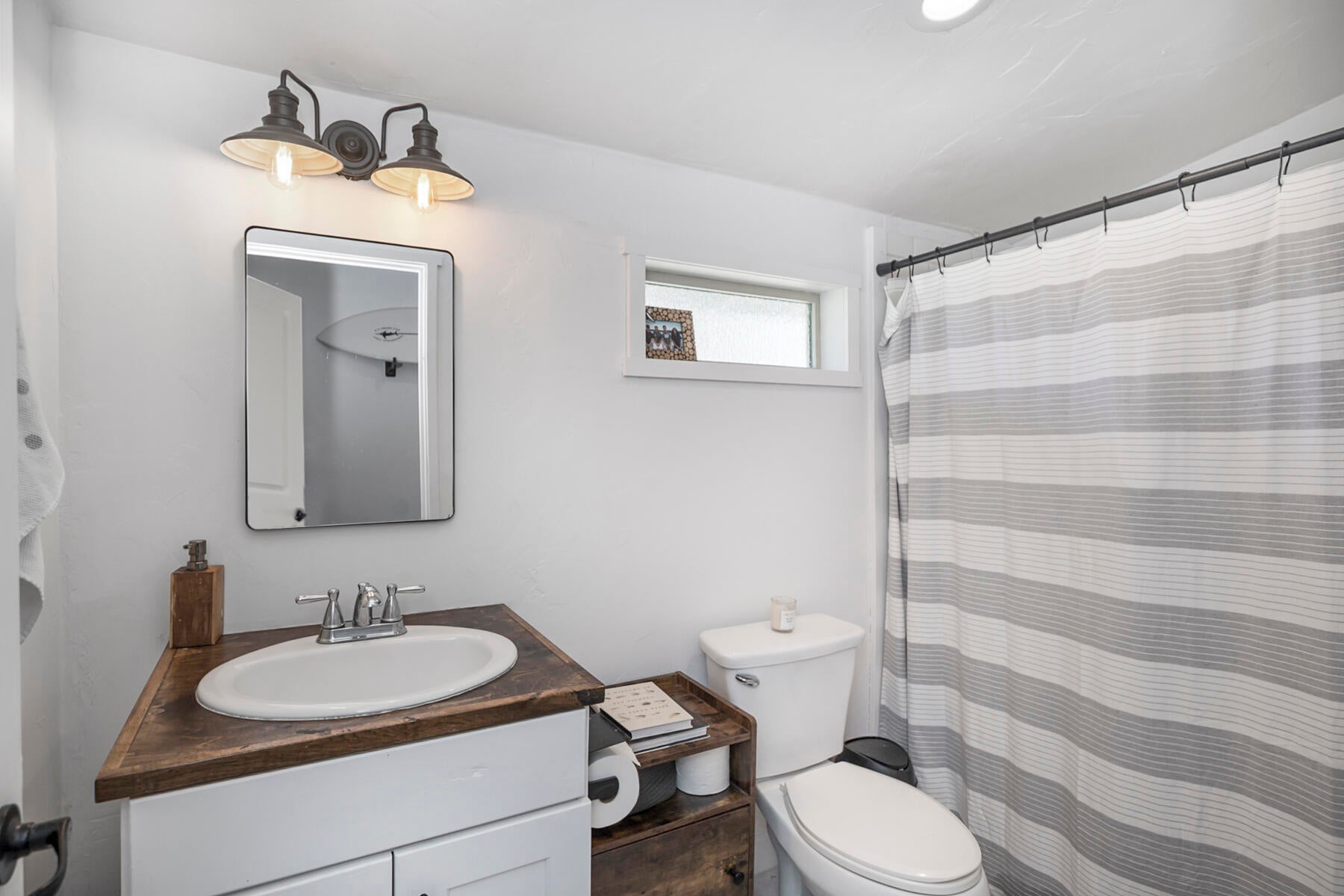 Bend, Oregon, 97703, United States, 4 Bedrooms Bedrooms, ,3 BathroomsBathrooms,Residential,Active,1790219