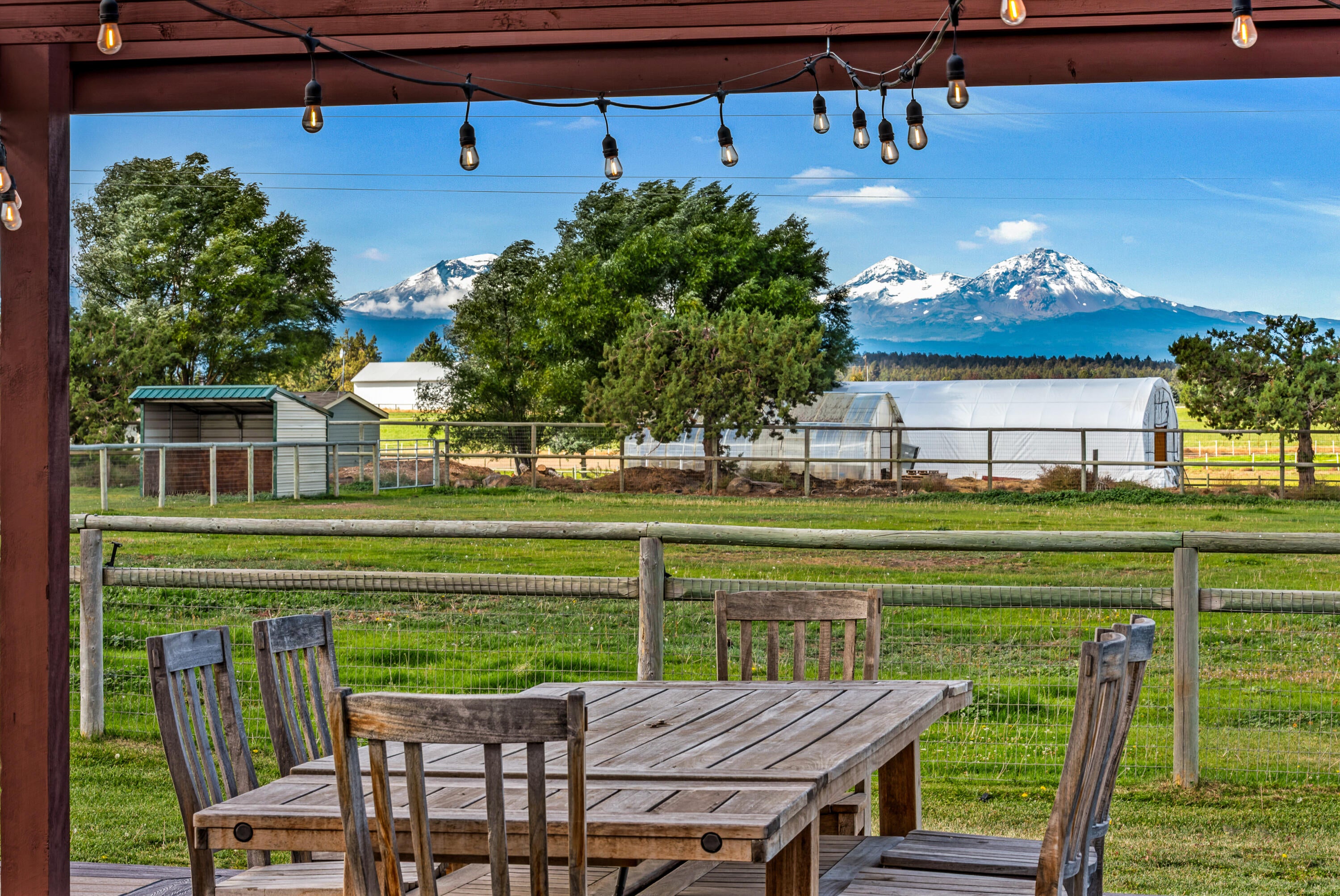 Bend, Oregon, 97703, United States, 3 Bedrooms Bedrooms, ,3 BathroomsBathrooms,Residential,Active,1953693