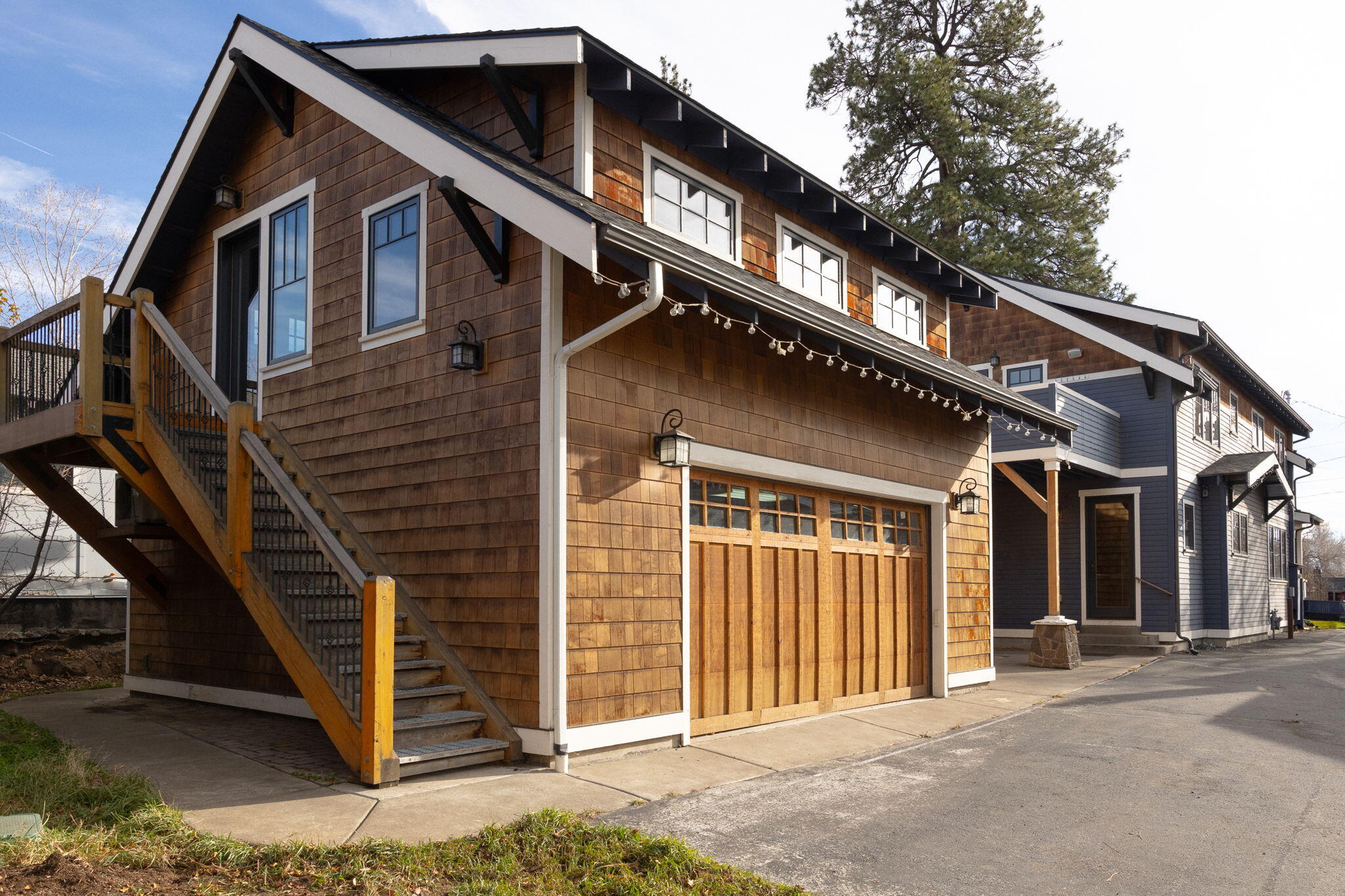 Bend, Oregon, 97703, United States, 4 Bedrooms Bedrooms, ,4 BathroomsBathrooms,Residential,Active,1996273