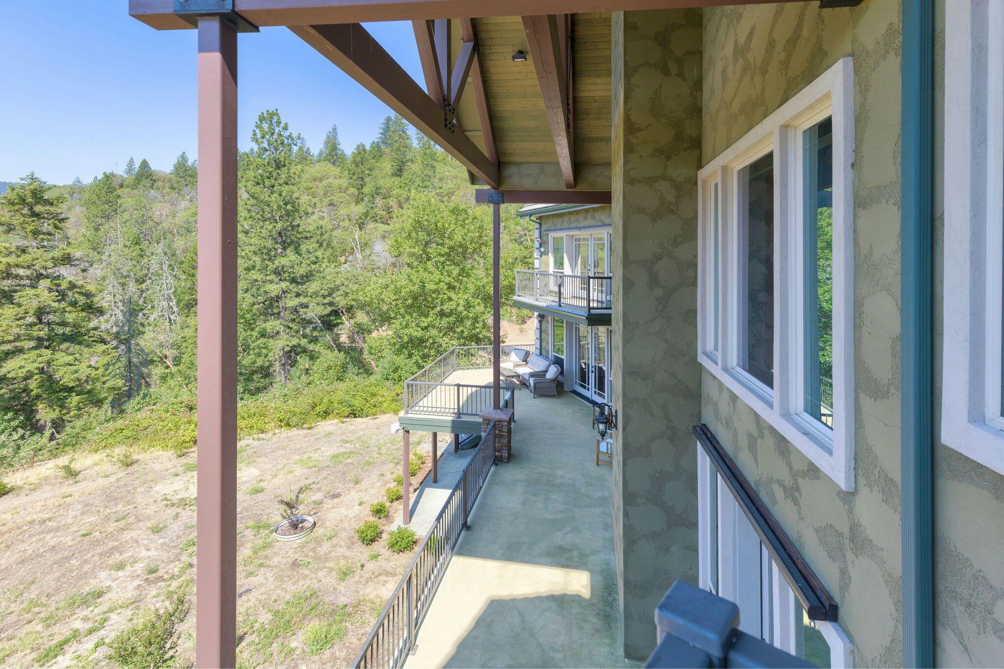 Grants Pass, Oregon, 97527, United States, ,6 BathroomsBathrooms,Residential,Active,1748769