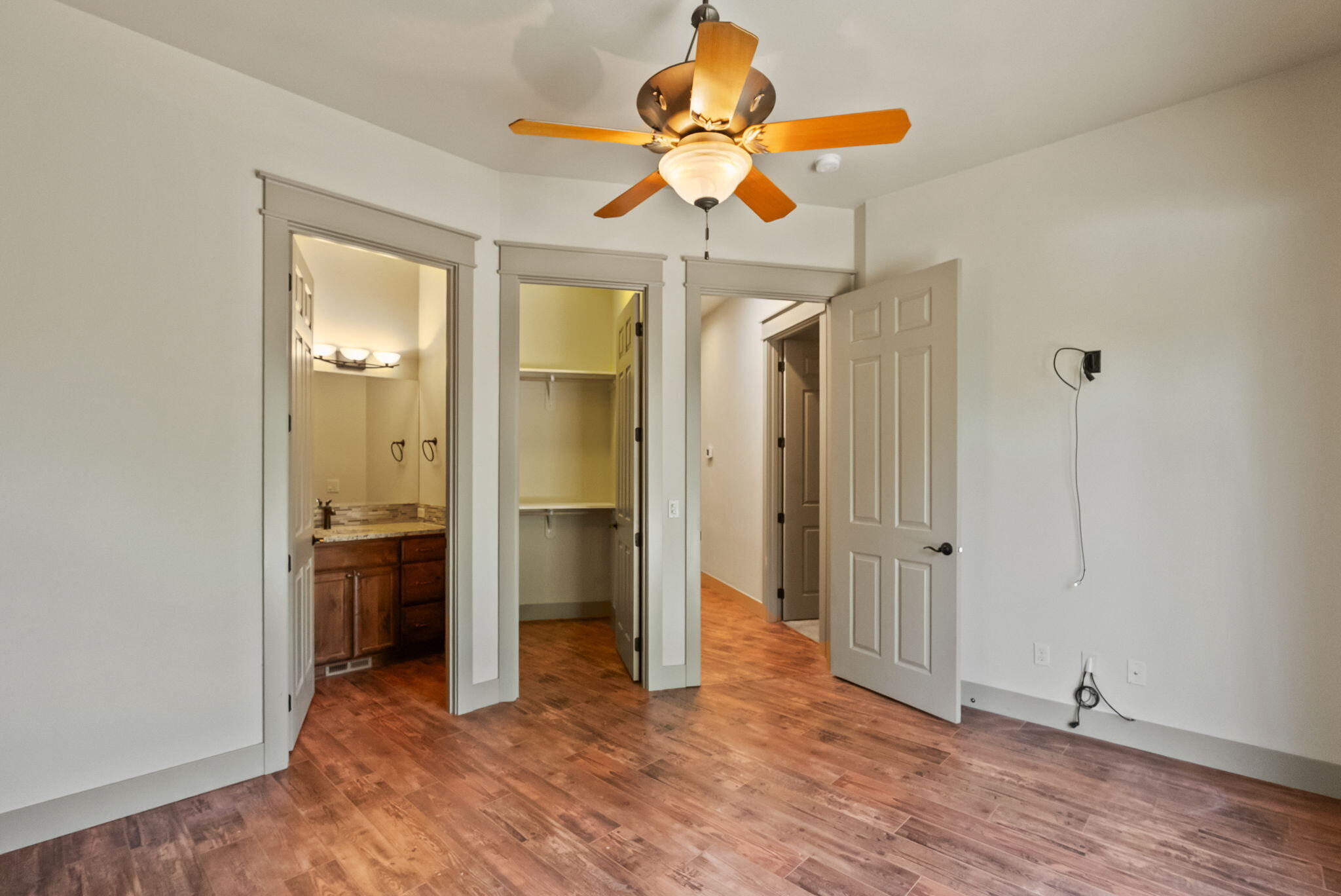 Bend, Oregon, 97702, United States, 3 Bedrooms Bedrooms, ,4 BathroomsBathrooms,Residential,Active,1952481