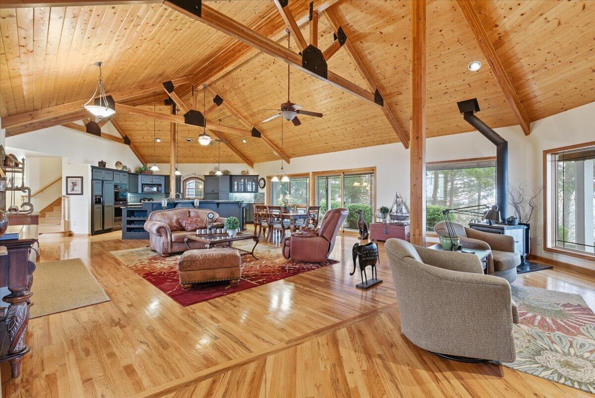 Grants Pass, Oregon, 97527, United States, 3 Bedrooms Bedrooms, ,3 BathroomsBathrooms,Residential,Active,1990612