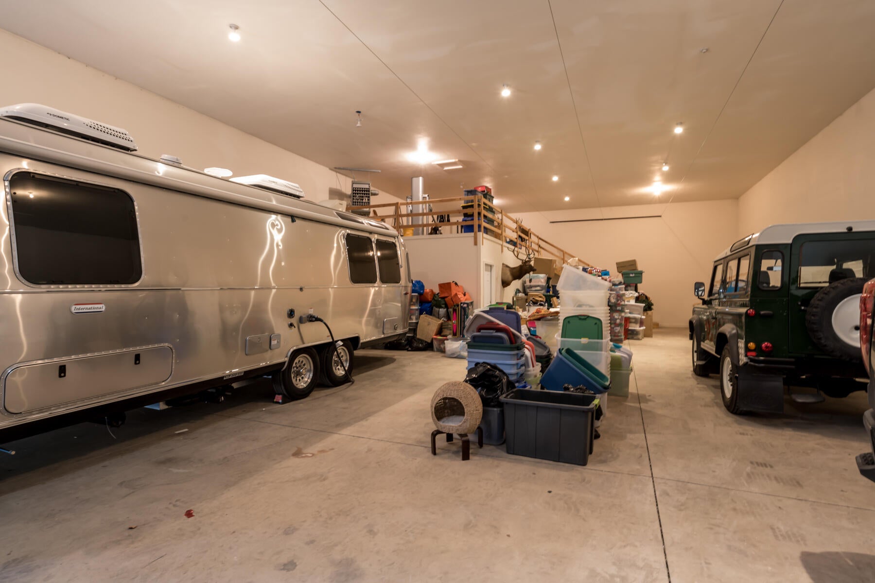 Bend, Oregon, 97702, United States, ,6 BathroomsBathrooms,Residential,Active,1726978