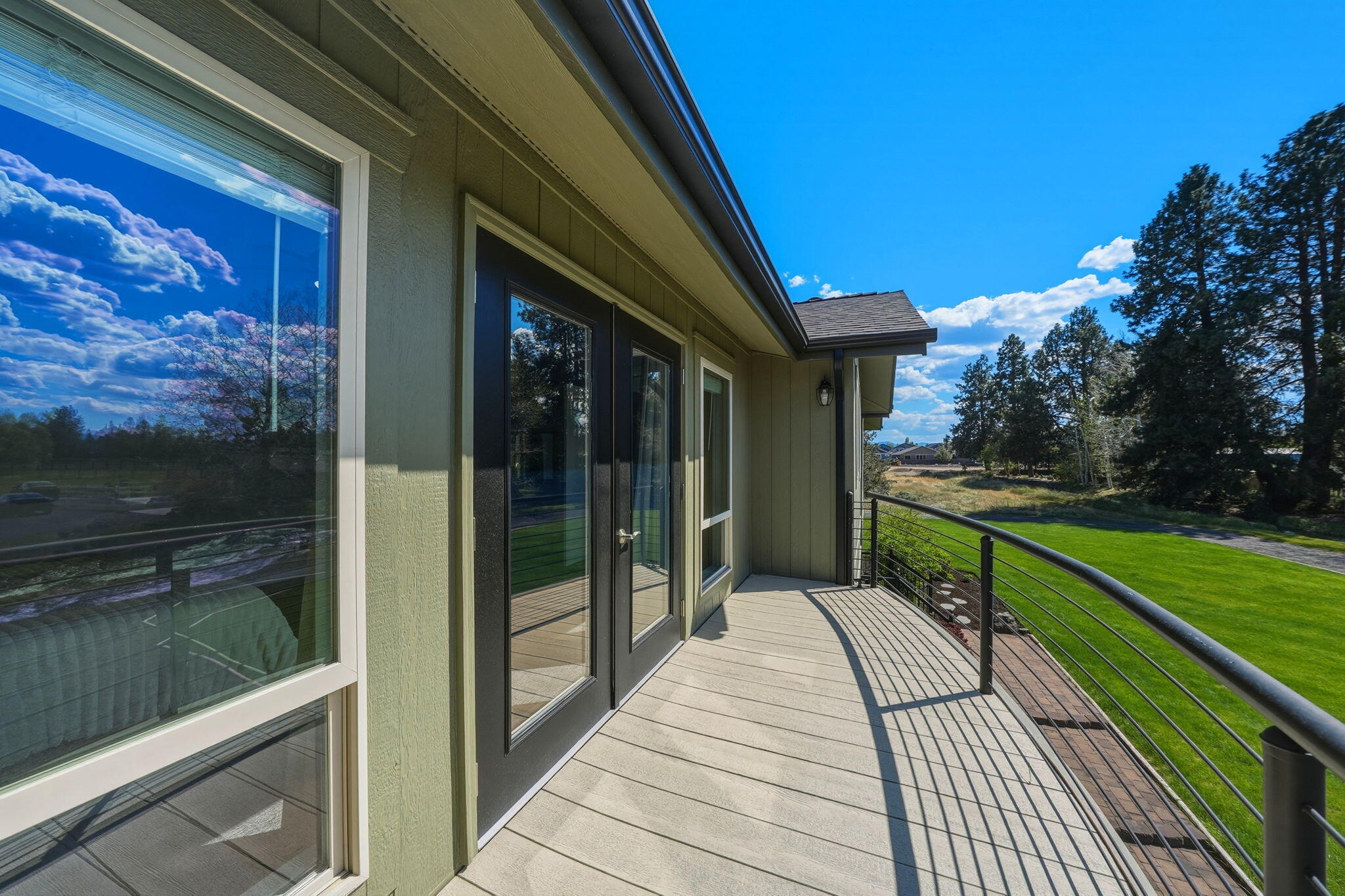 Bend, Oregon, 97702, United States, 3 Bedrooms Bedrooms, ,5 BathroomsBathrooms,Residential,Active,2045021