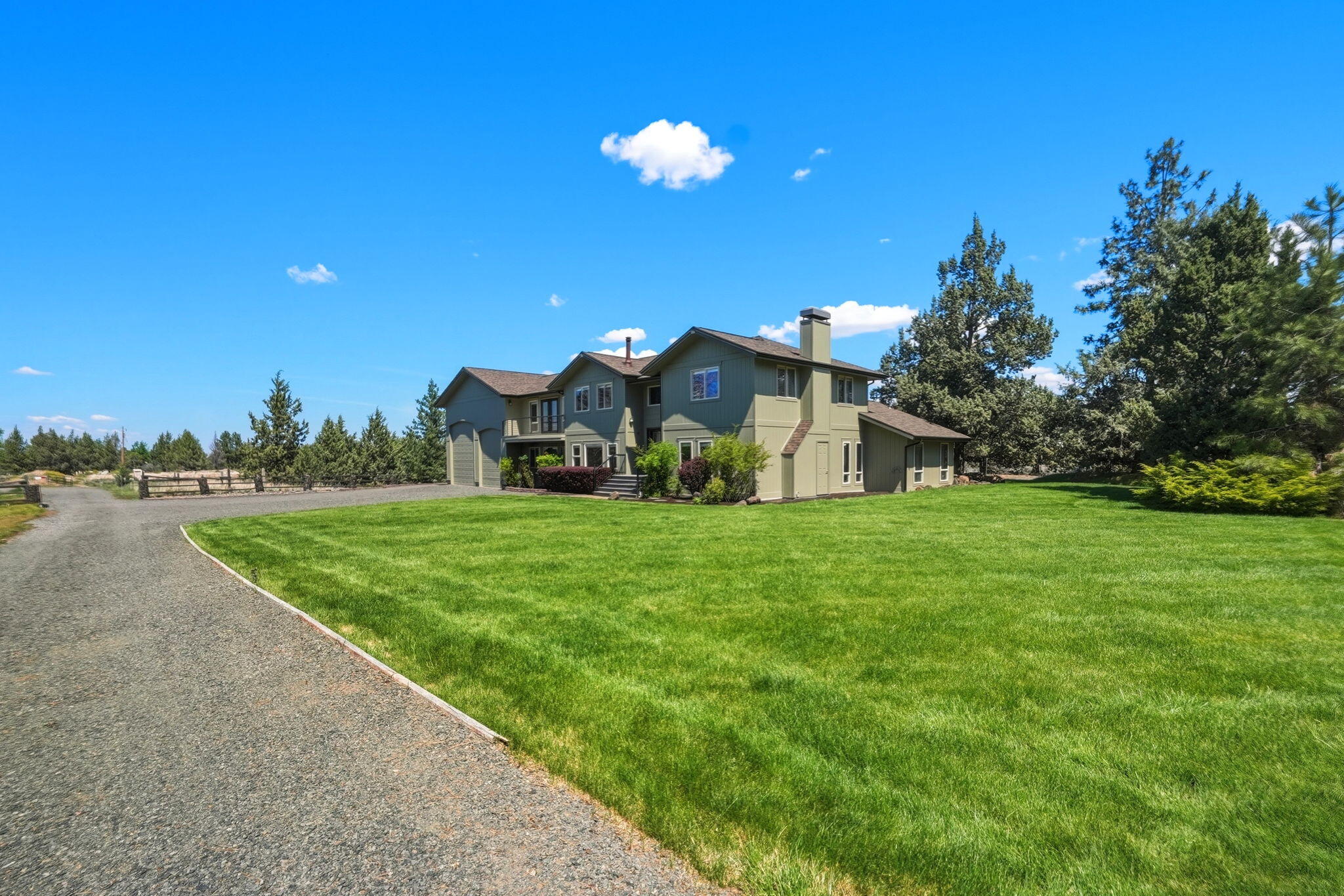 Bend, Oregon, 97702, United States, 3 Bedrooms Bedrooms, ,5 BathroomsBathrooms,Residential,Active,2045021