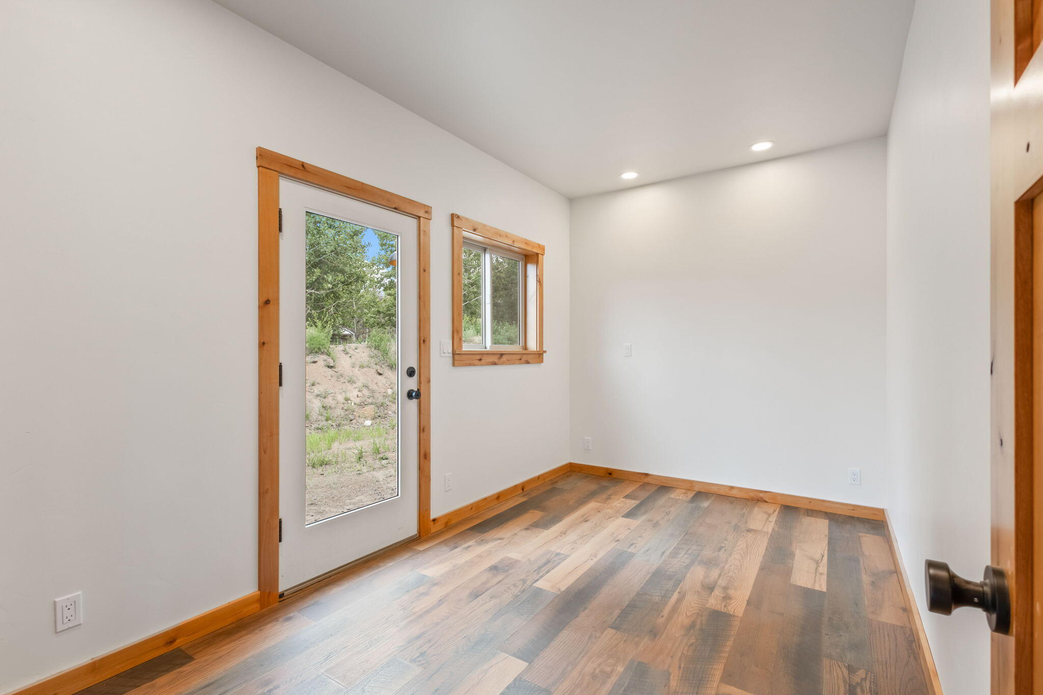 Bend, Oregon, 97707, United States, 3 Bedrooms Bedrooms, ,3 BathroomsBathrooms,Residential,Active,1880197