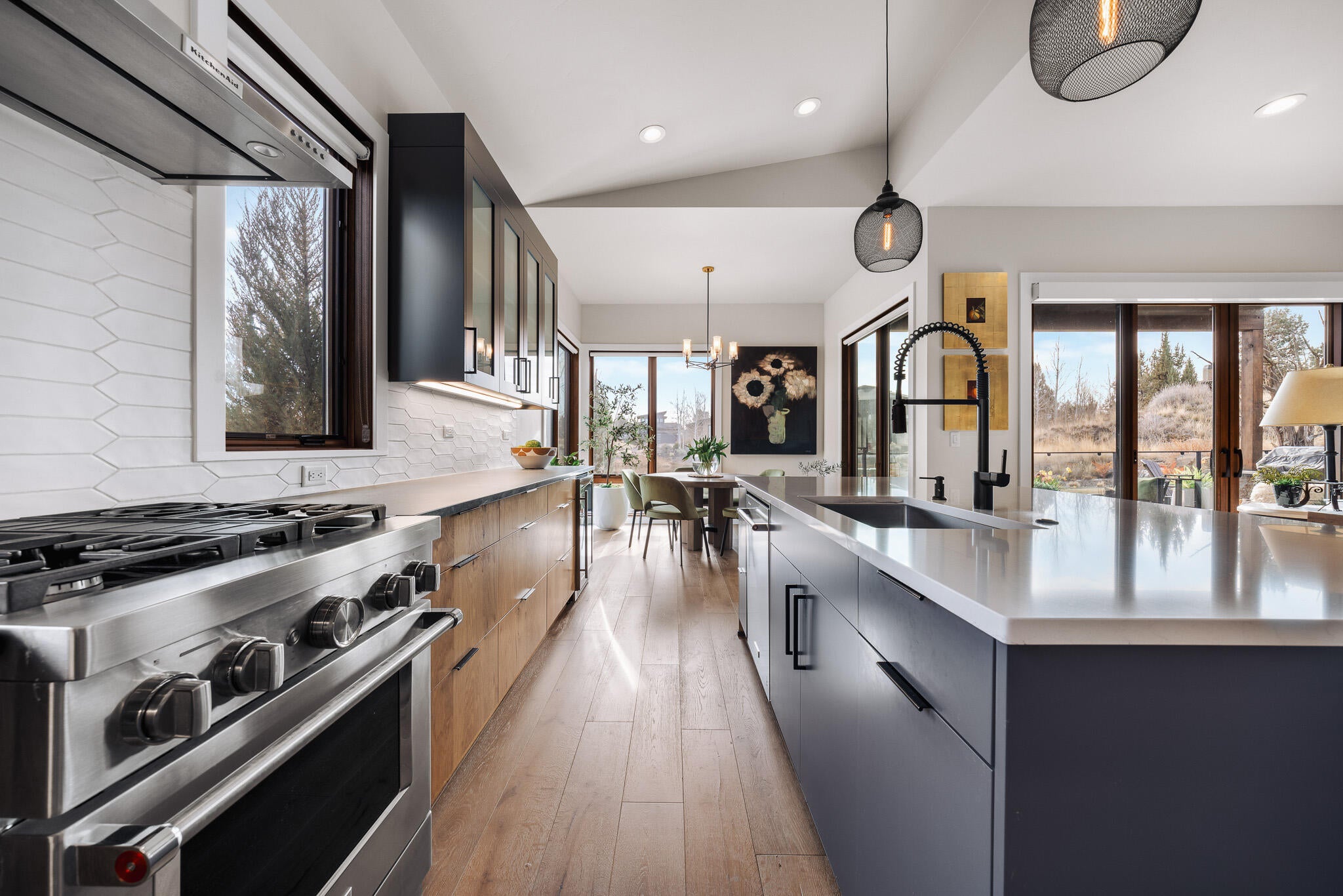 Bend, Oregon, 97701, United States, 3 Bedrooms Bedrooms, ,3 BathroomsBathrooms,Residential,Active,2015445