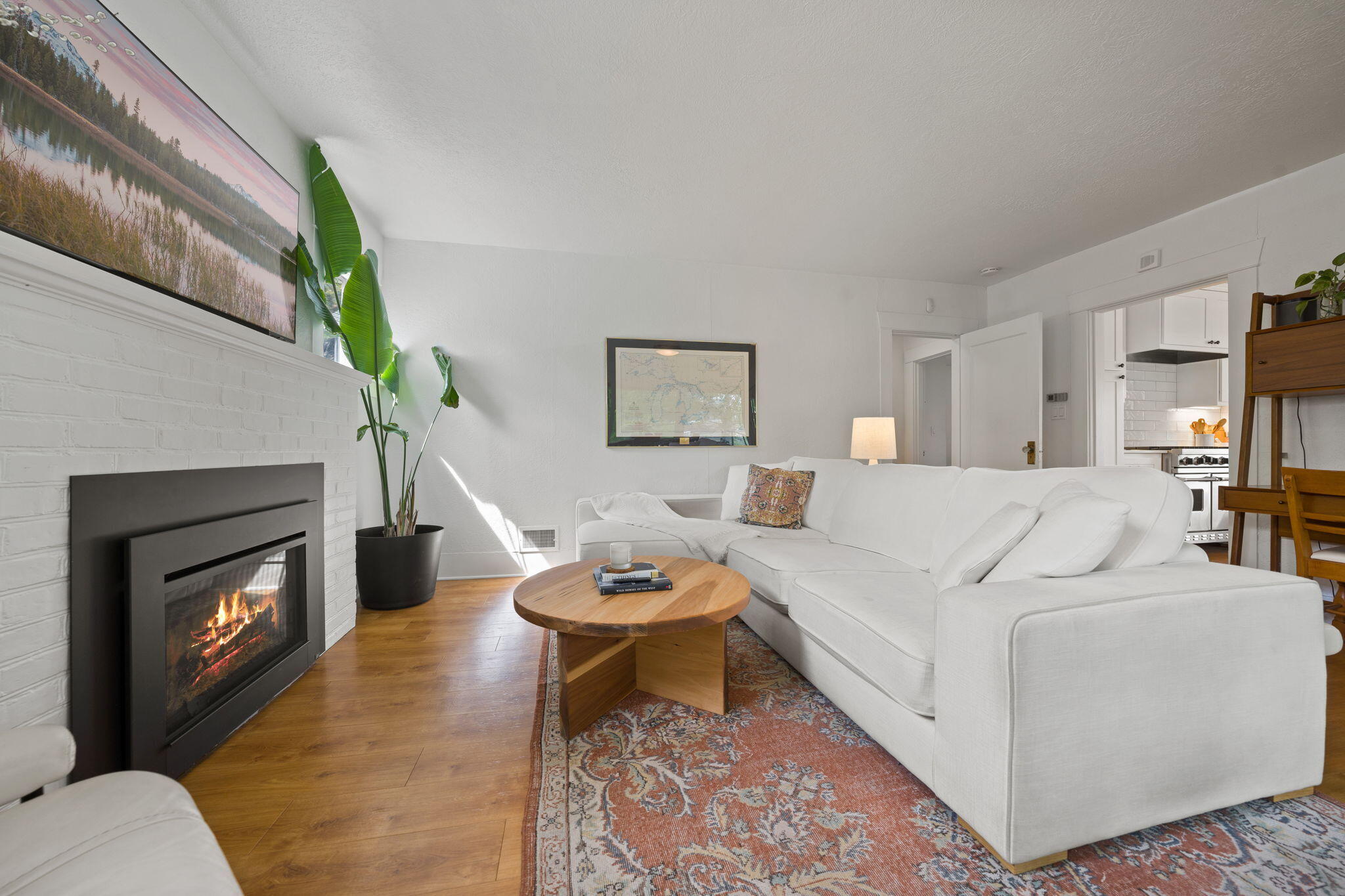 Bend, Oregon, 97703, United States, 3 Bedrooms Bedrooms, ,2 BathroomsBathrooms,Residential,Active,1904740