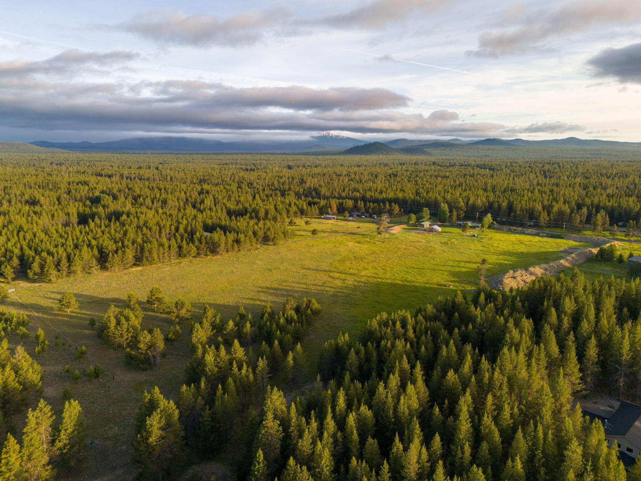 Bend, Oregon, 97707, United States, 3 Bedrooms Bedrooms, ,3 BathroomsBathrooms,Residential,Active,1880197