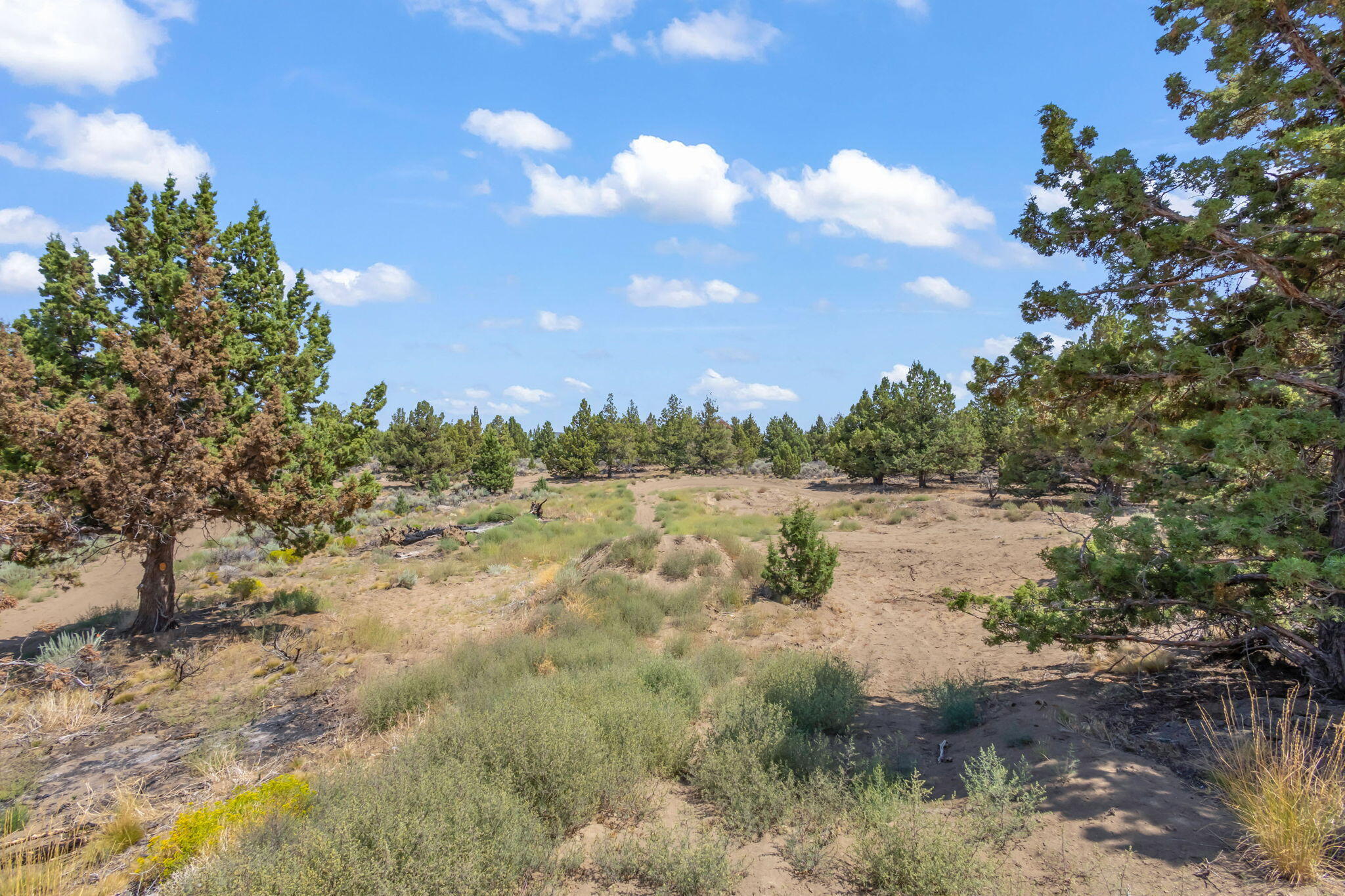 Bend, Oregon, 97702, United States, 4 Bedrooms Bedrooms, ,3 BathroomsBathrooms,Residential,Active,1907972