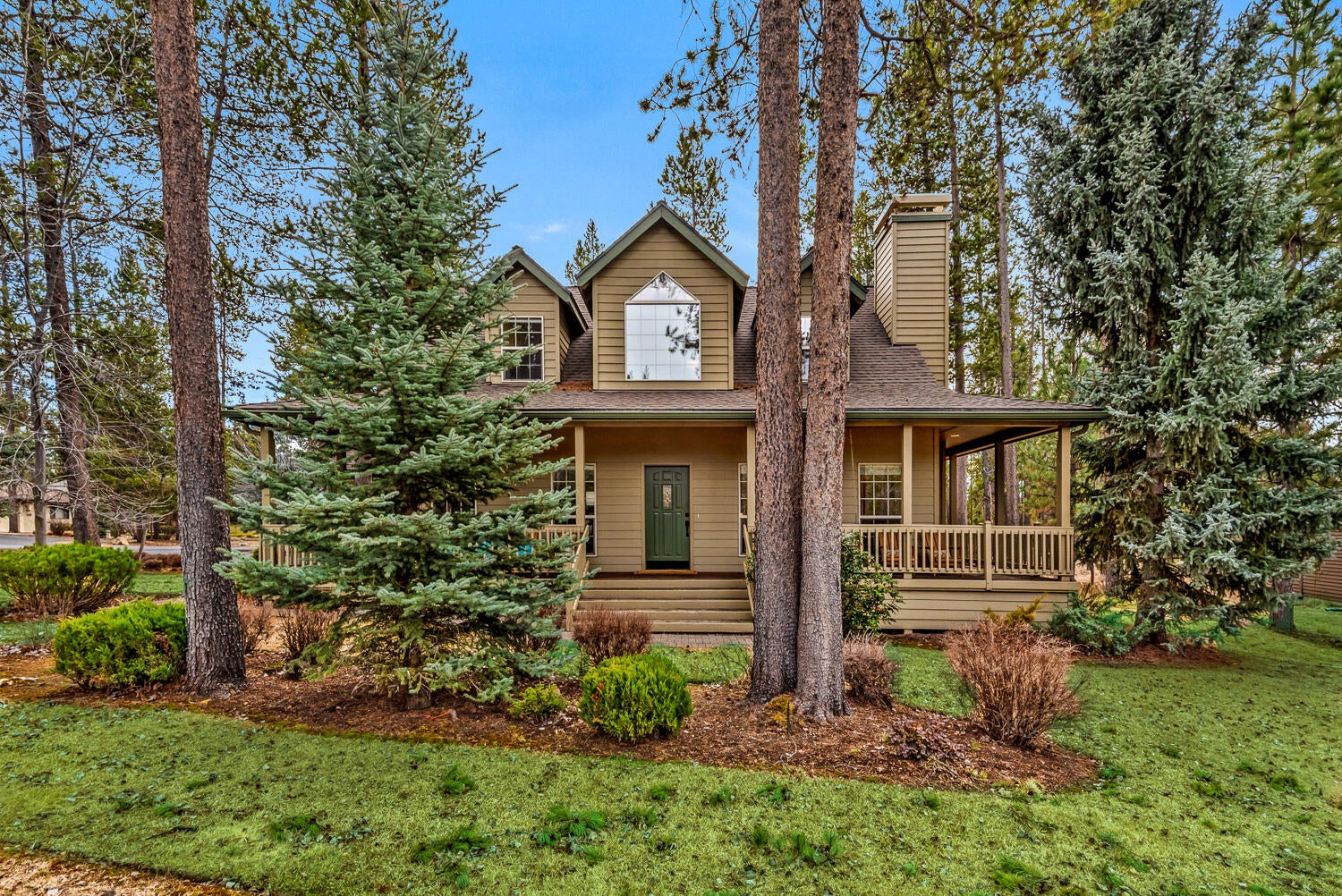 Sunriver, Oregon, 97707, United States, 3 Bedrooms Bedrooms, ,3 BathroomsBathrooms,Residential,Active,2029758