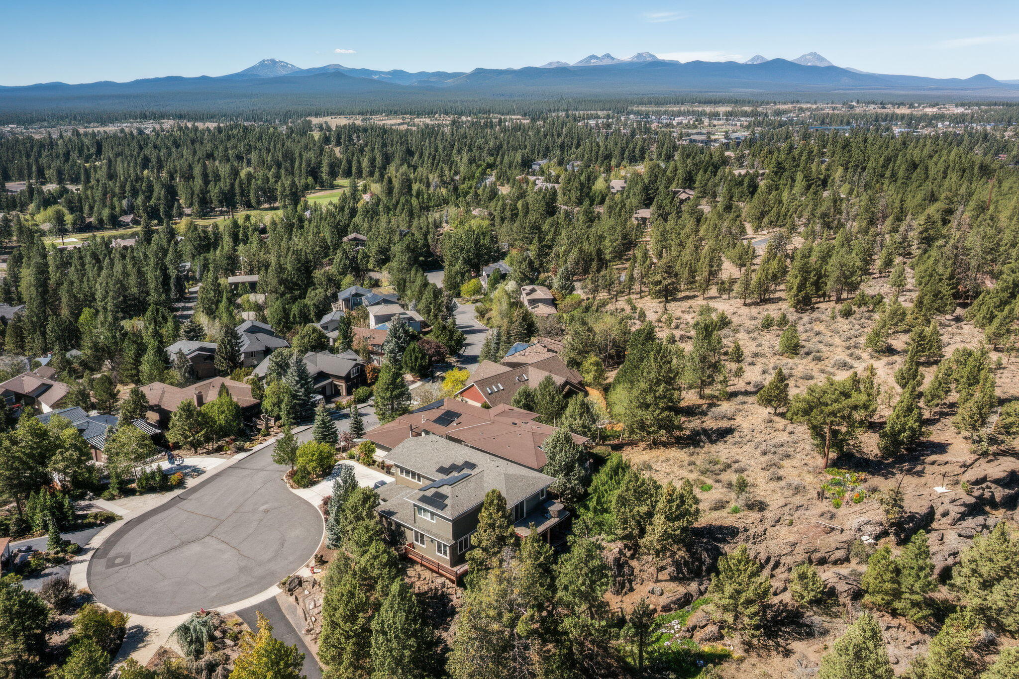 Bend, Oregon, 97702, United States, 3 Bedrooms Bedrooms, ,4 BathroomsBathrooms,Residential,Active,1929788