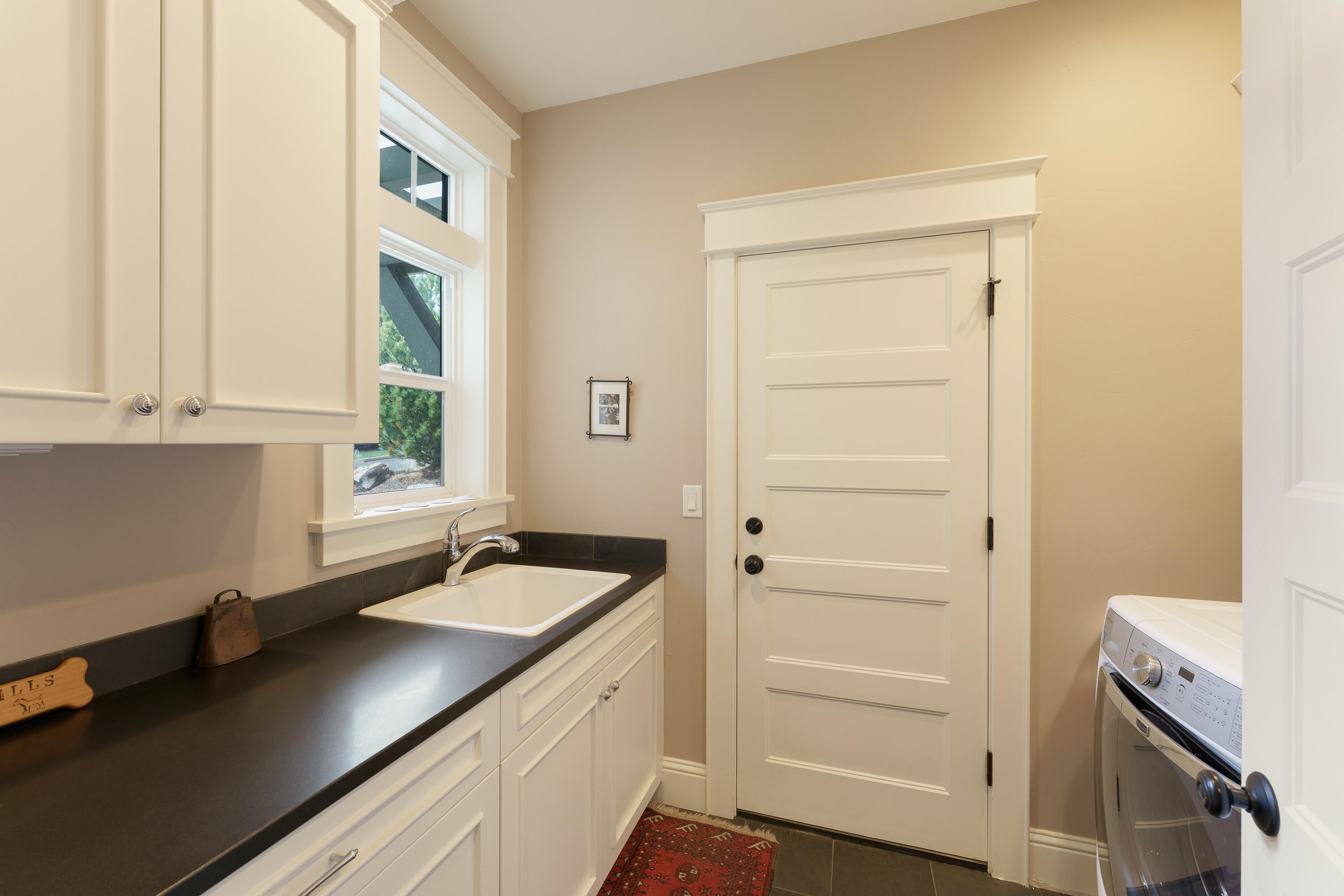 Bend, Oregon, 97703, United States, 4 Bedrooms Bedrooms, ,3 BathroomsBathrooms,Residential,Active,1764459