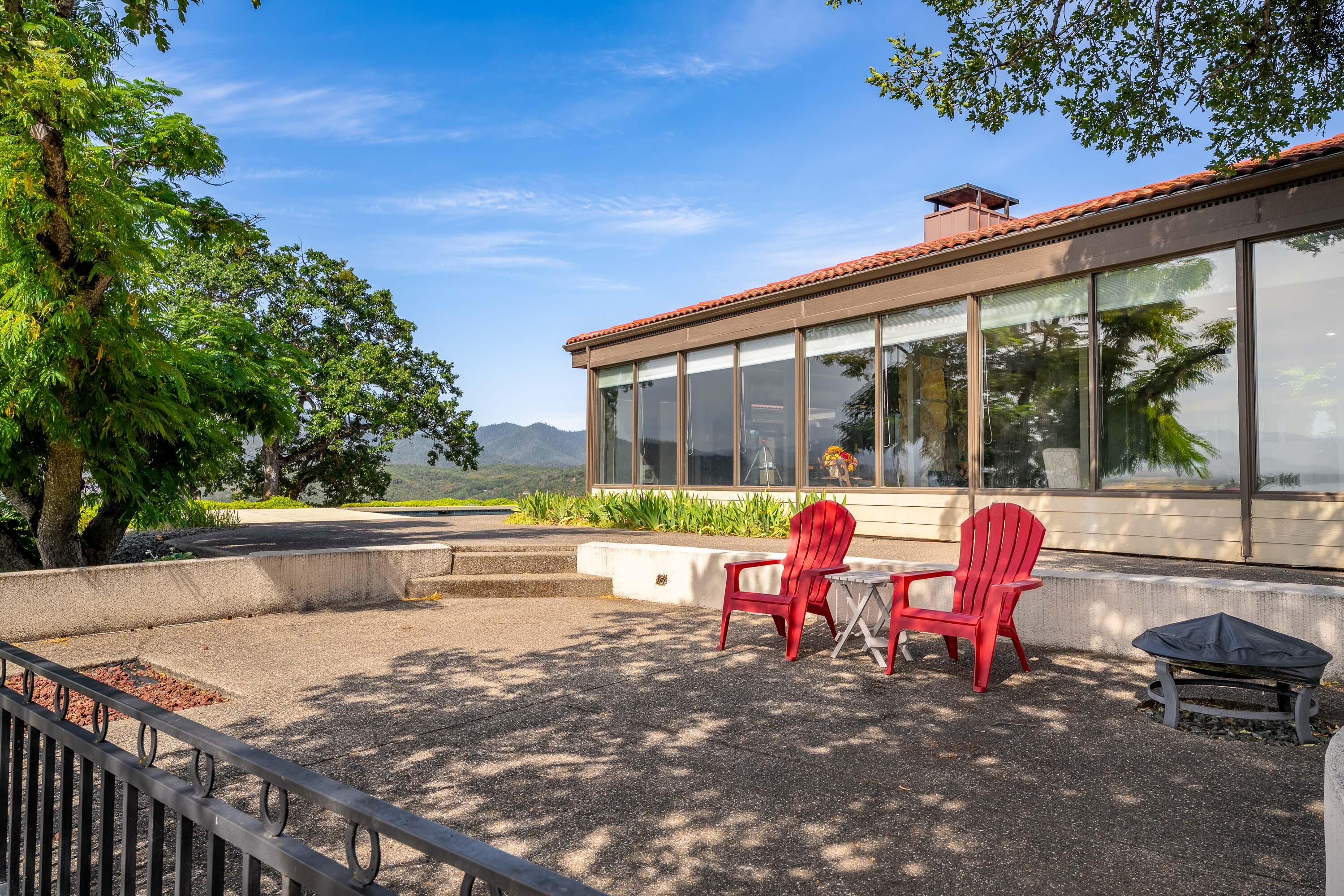 Central Point, Oregon, 97502, United States, 4 Bedrooms Bedrooms, ,4 BathroomsBathrooms,Residential,Active,2006836