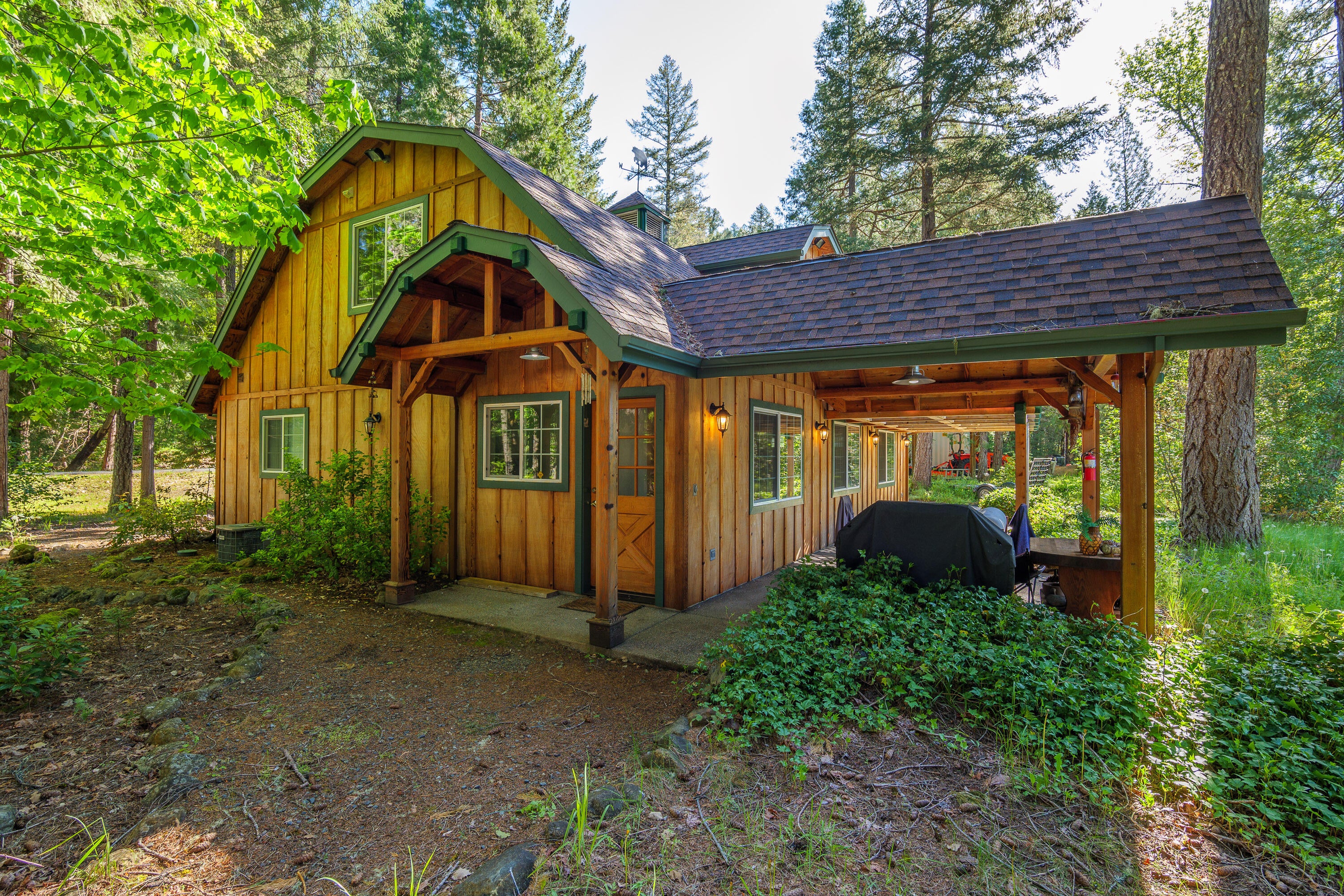 Selma, Oregon, 97538, United States, 5 Bedrooms Bedrooms, ,5 BathroomsBathrooms,Residential,Active,1902945