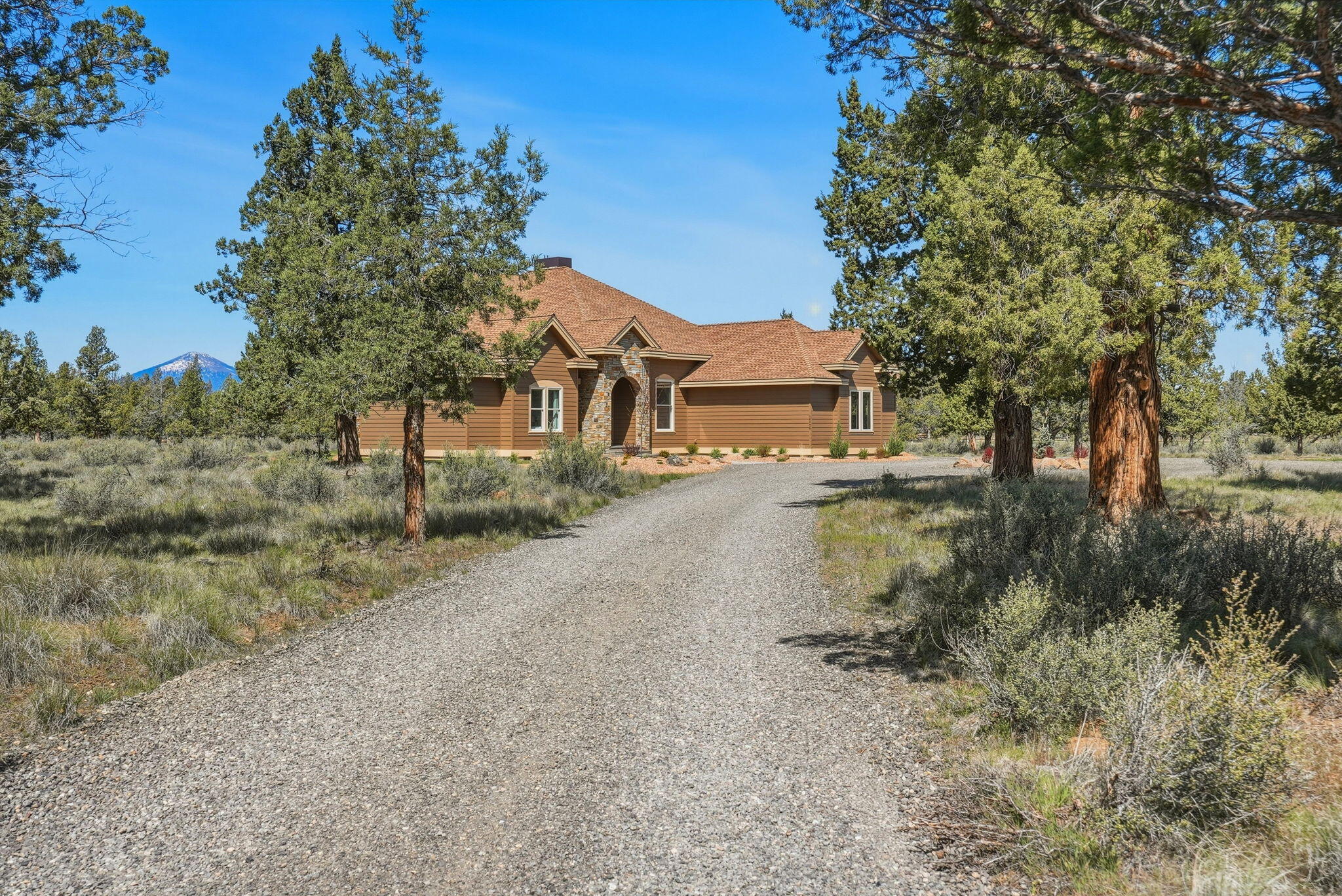 Sisters, Oregon, 97759, United States, 3 Bedrooms Bedrooms, ,3 BathroomsBathrooms,Residential,Active,2043417