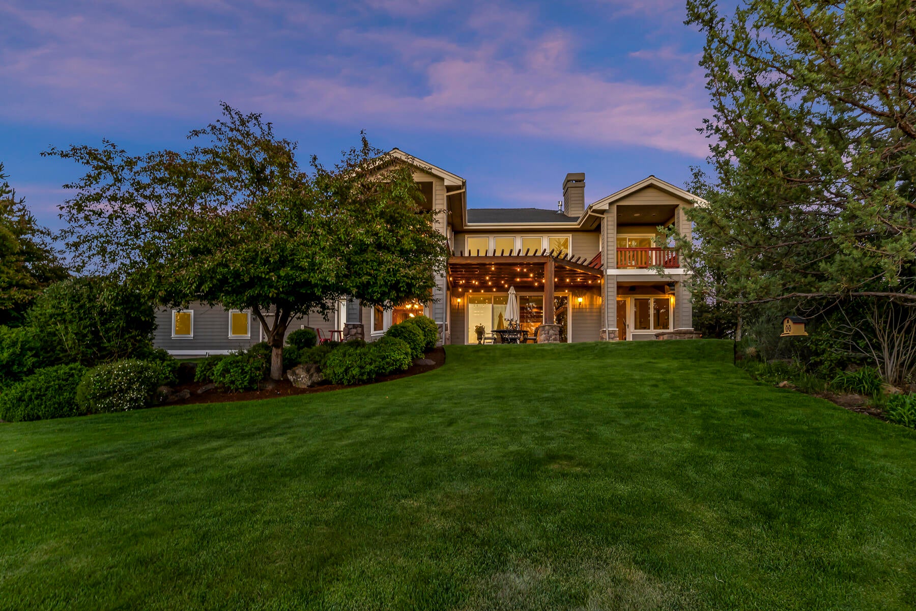 Bend, Oregon, 97702, United States, ,6 BathroomsBathrooms,Residential,Active,1726978