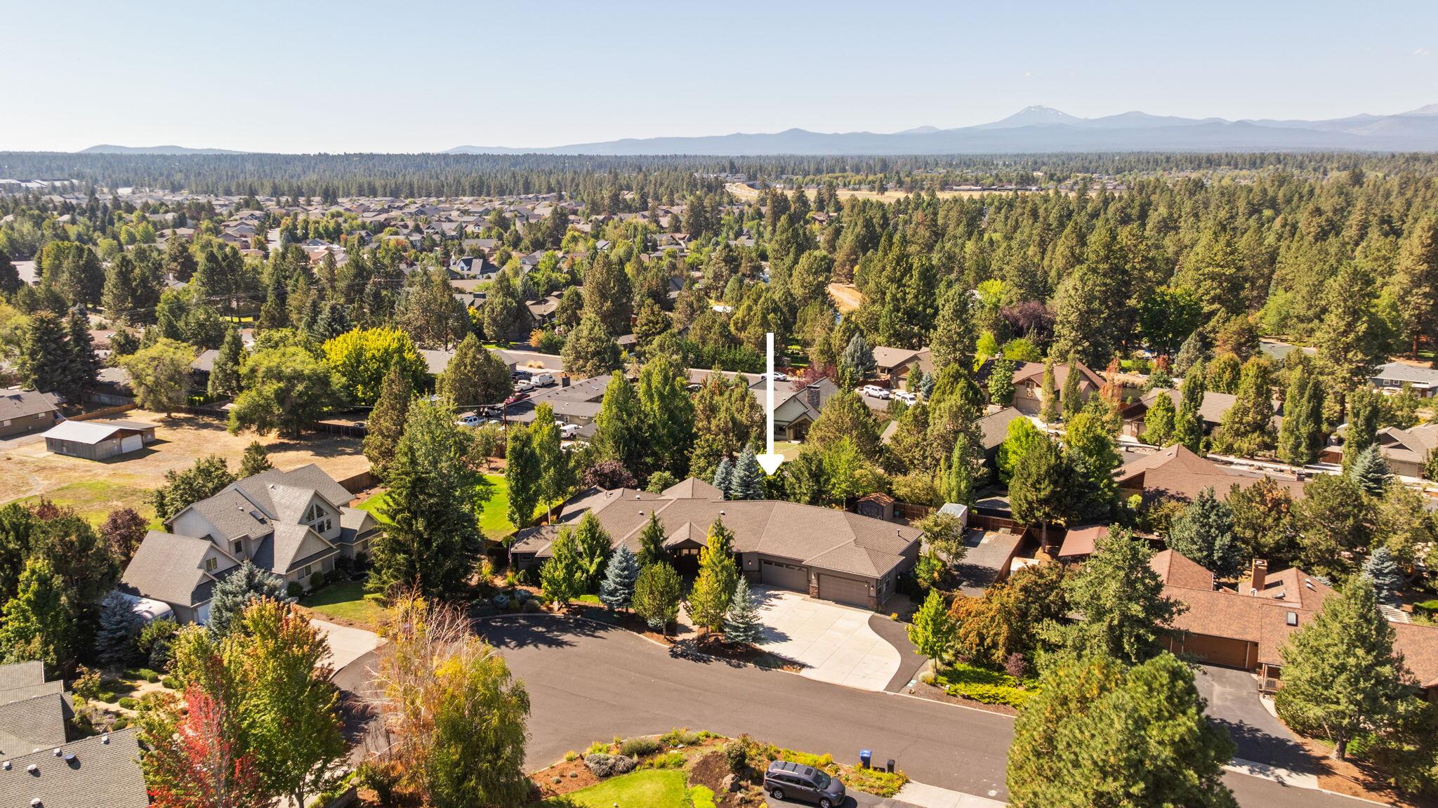 Bend, Oregon, 97702, United States, 3 Bedrooms Bedrooms, ,4 BathroomsBathrooms,Residential,Active,1952481