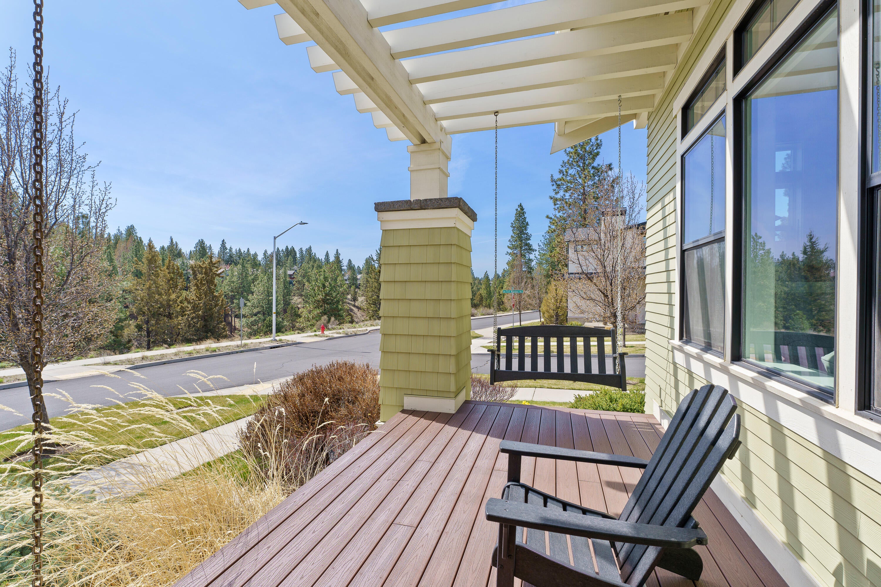 Bend, Oregon, 97703, United States, 4 Bedrooms Bedrooms, ,3 BathroomsBathrooms,Residential,Active,1764459