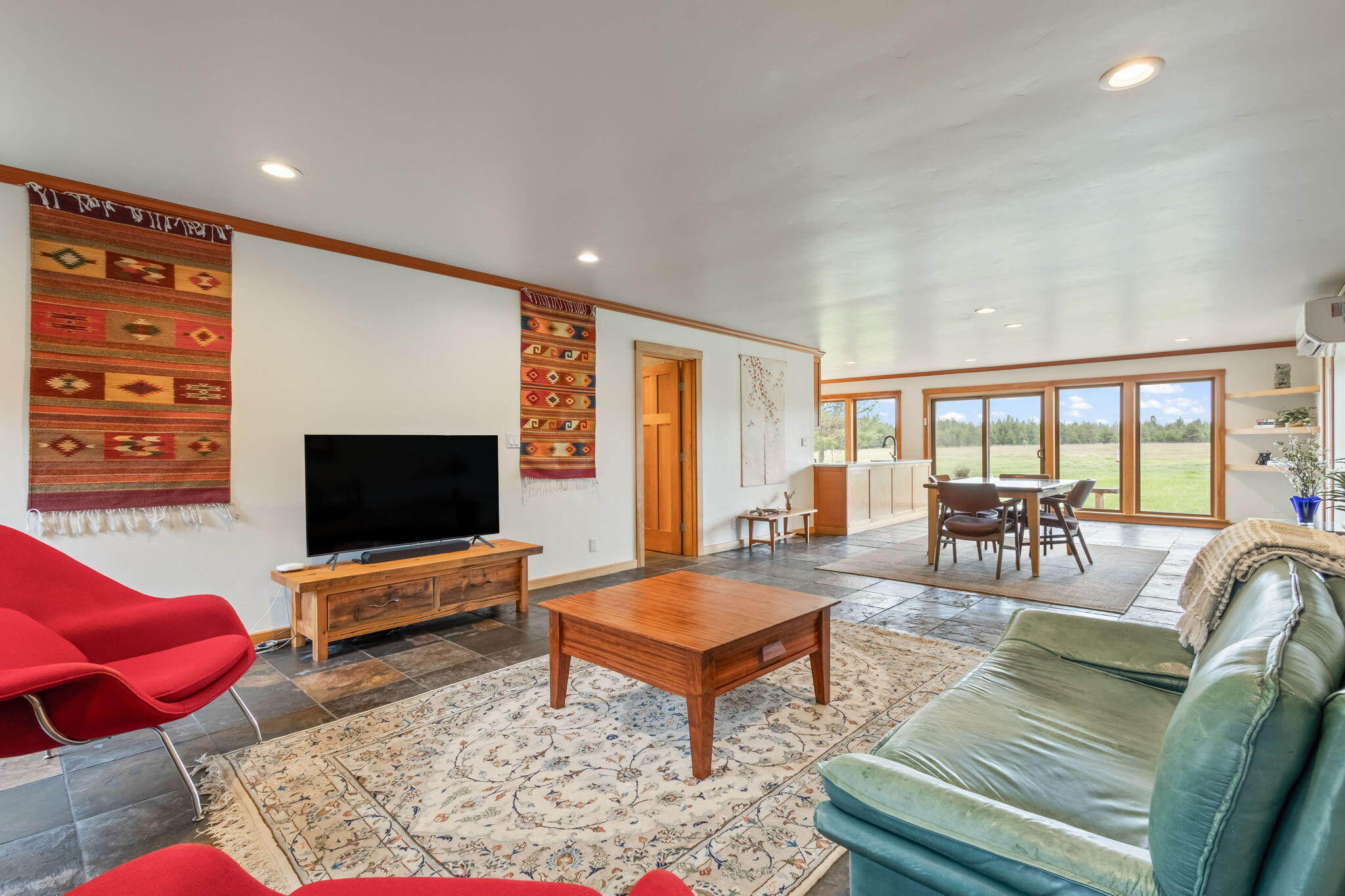 Bend, Oregon, 97707, United States, 3 Bedrooms Bedrooms, ,3 BathroomsBathrooms,Residential,Active,1880197