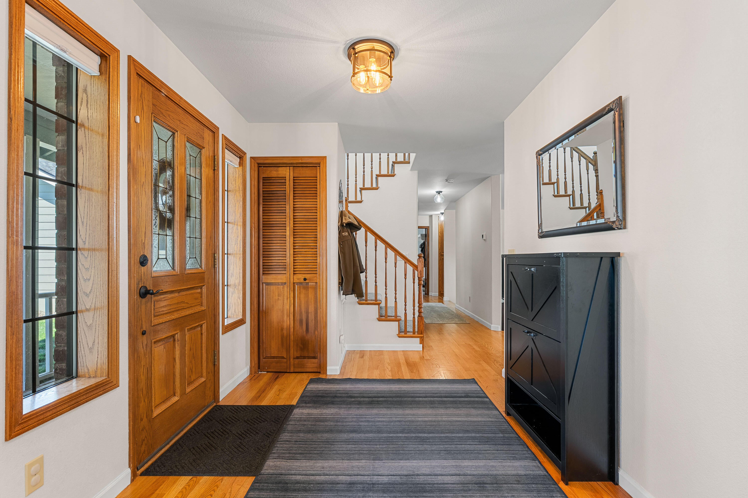 Central Point, Oregon, 97502, United States, 4 Bedrooms Bedrooms, ,3 BathroomsBathrooms,Residential,Active,1959928