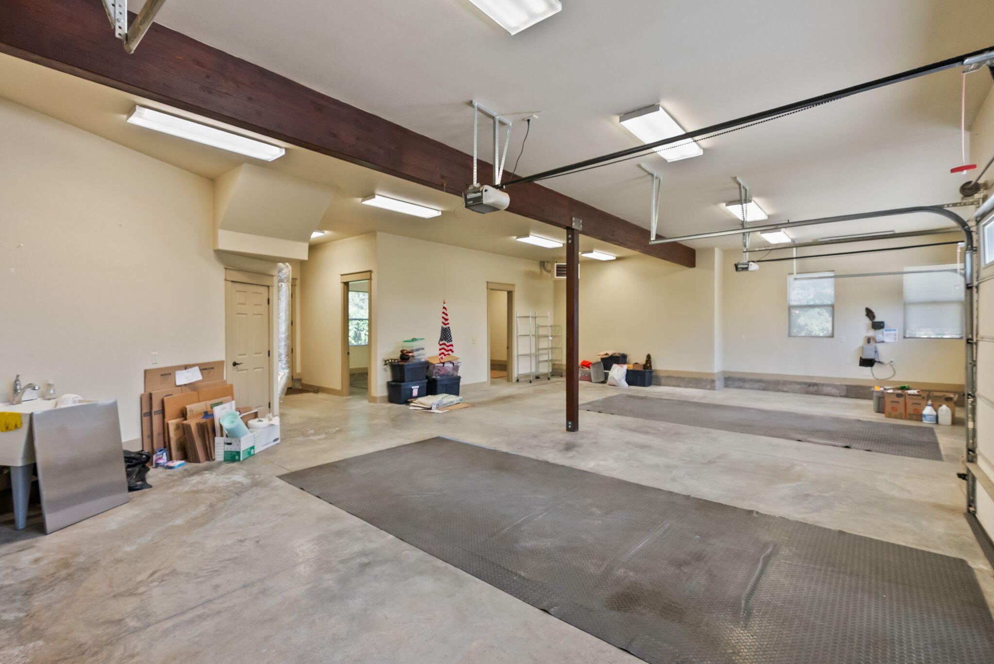 Bend, Oregon, 97702, United States, 3 Bedrooms Bedrooms, ,4 BathroomsBathrooms,Residential,Active,1952481