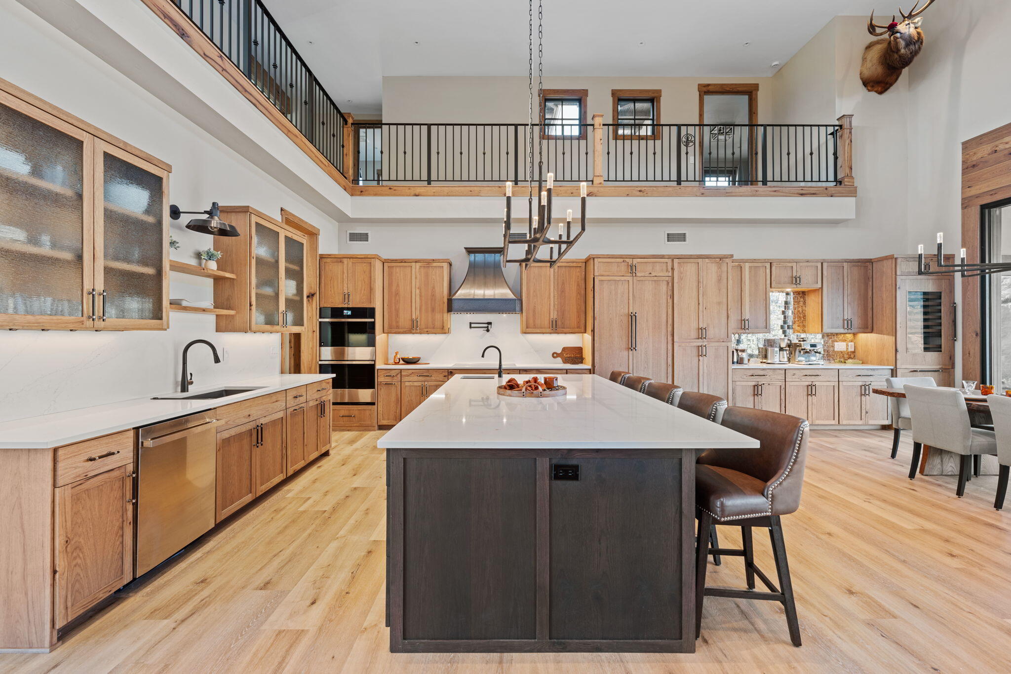 Terrebonne, Oregon, 97760, United States, 5 Bedrooms Bedrooms, ,5 BathroomsBathrooms,Residential,Active,1747251