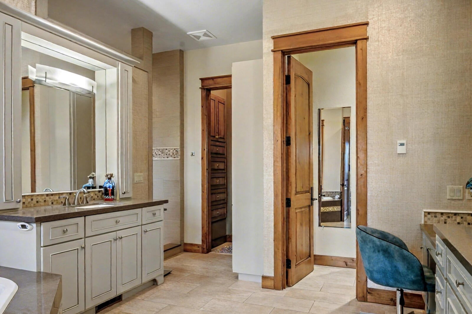 Bend, Oregon, 97703, United States, 4 Bedrooms Bedrooms, ,4 BathroomsBathrooms,Residential,Active,1990602