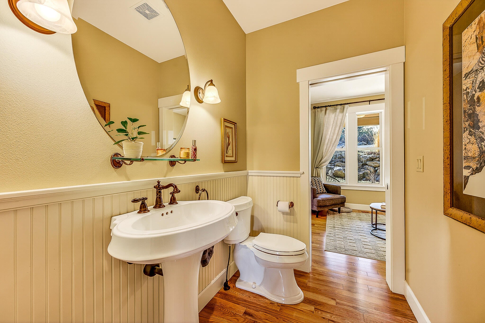Bend, Oregon, 97703, United States, 3 Bedrooms Bedrooms, ,3 BathroomsBathrooms,Residential,Active,2017476
