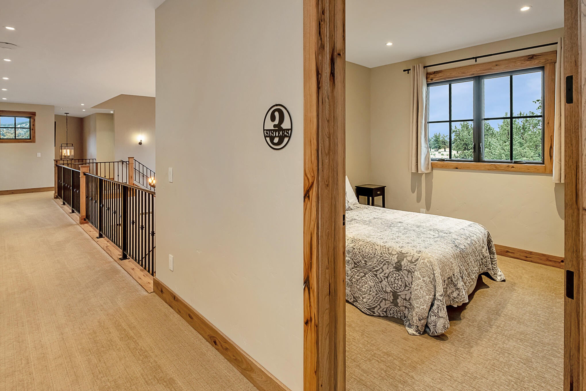 Terrebonne, Oregon, 97760, United States, 5 Bedrooms Bedrooms, ,5 BathroomsBathrooms,Residential,Active,1747251