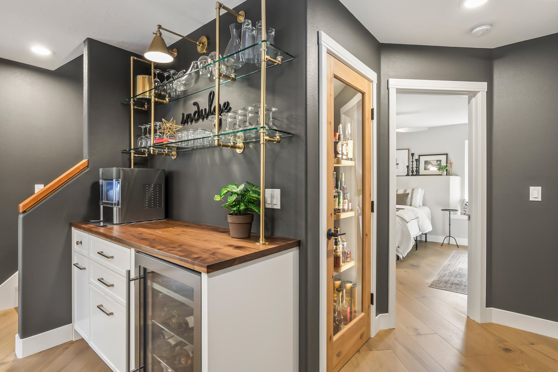 Bend, Oregon, 97703, United States, 5 Bedrooms Bedrooms, ,3 BathroomsBathrooms,Residential,Active,1972188