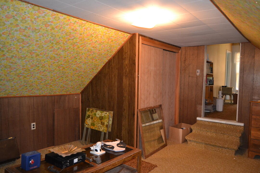 Grants Pass, Oregon, 97526, United States, 4 Bedrooms Bedrooms, ,2 BathroomsBathrooms,Residential,Active,1973303