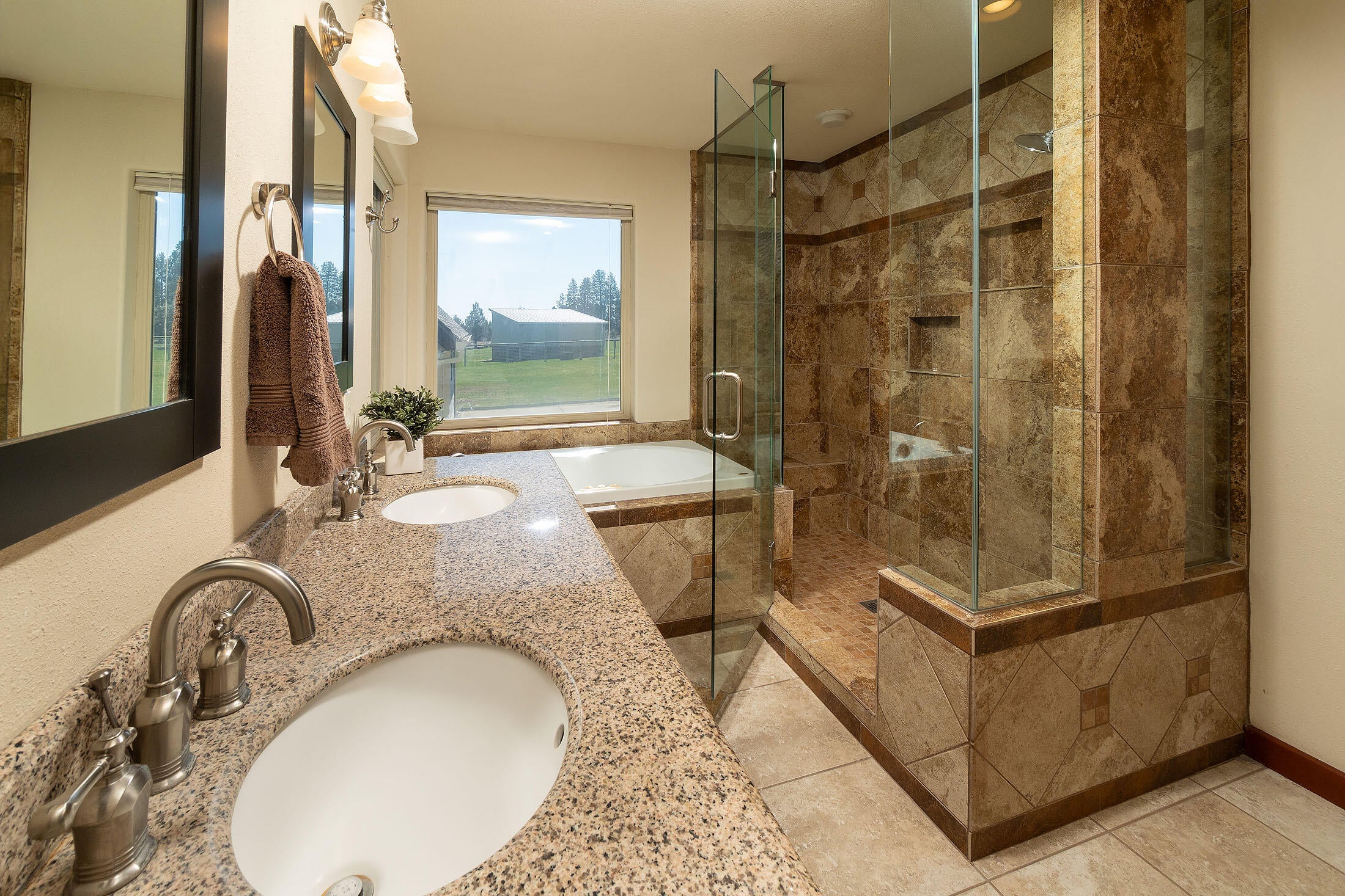 Bend, Oregon, 97702, United States, 3 Bedrooms Bedrooms, ,3 BathroomsBathrooms,Residential,Active,1952444