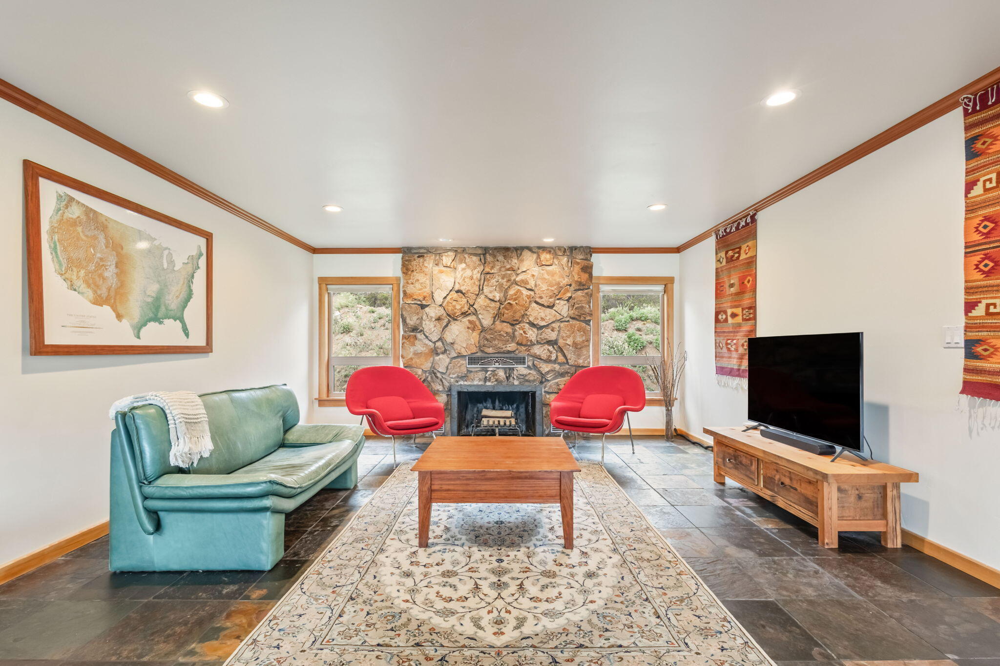 Bend, Oregon, 97707, United States, 3 Bedrooms Bedrooms, ,3 BathroomsBathrooms,Residential,Active,1880197