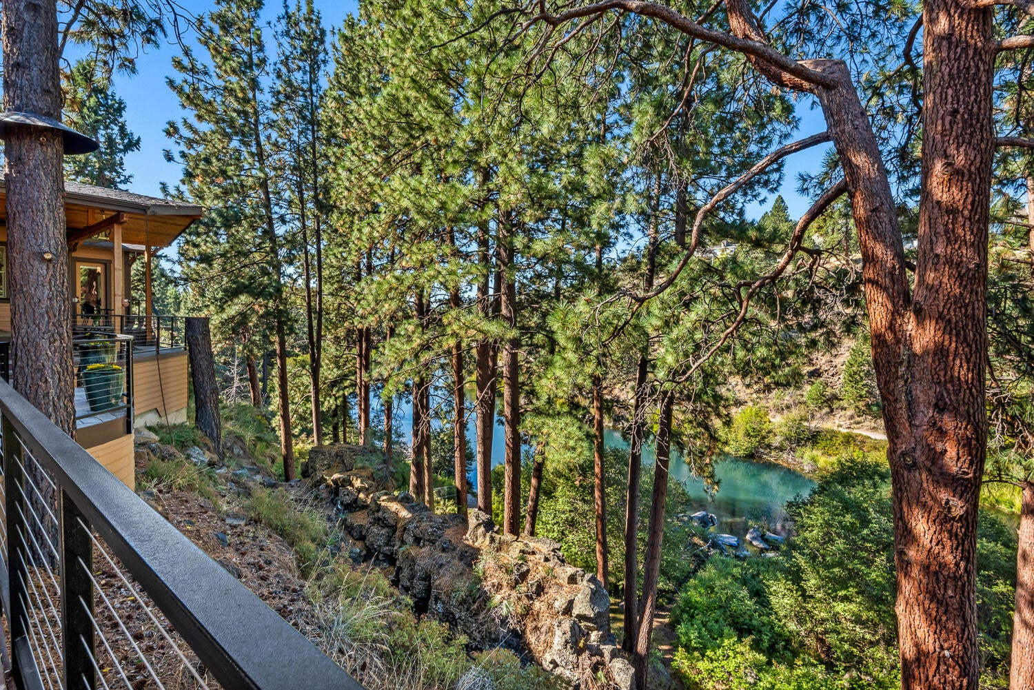 Bend, Oregon, 97703, United States, 3 Bedrooms Bedrooms, ,3 BathroomsBathrooms,Residential,Active,1952278