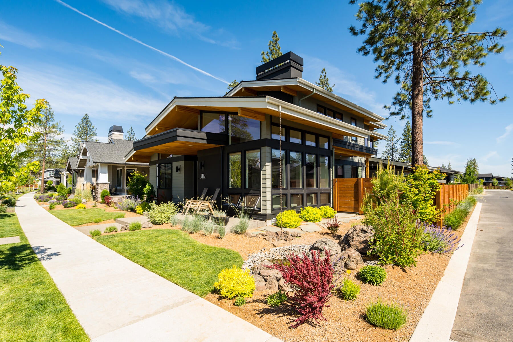 Bend, Oregon, 97703, United States, 3 Bedrooms Bedrooms, ,3 BathroomsBathrooms,Residential,Active,2008310