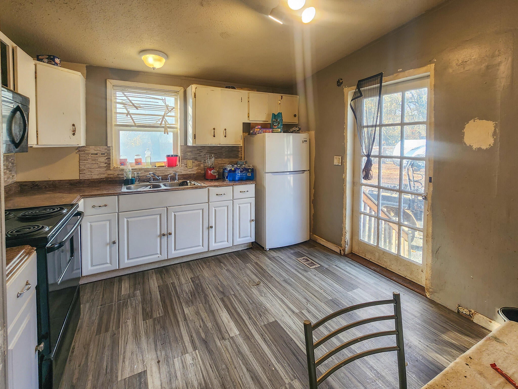 Selma, Oregon, 97538, United States, 3 Bedrooms Bedrooms, ,2 BathroomsBathrooms,Residential,Active,1909861