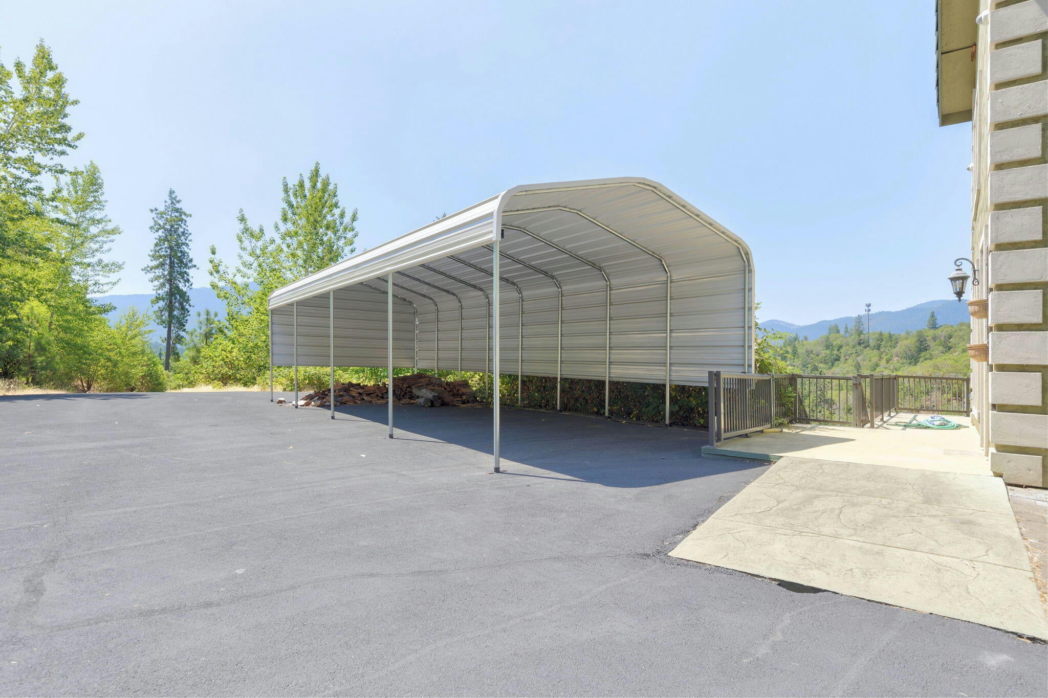 Grants Pass, Oregon, 97527, United States, ,6 BathroomsBathrooms,Residential,Active,1748769