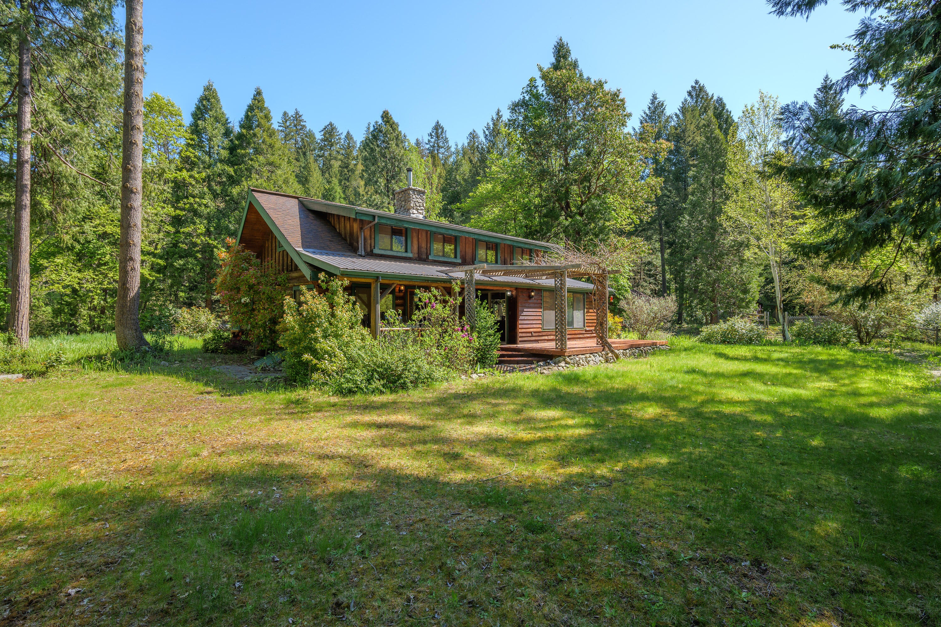 Selma, Oregon, 97538, United States, 5 Bedrooms Bedrooms, ,5 BathroomsBathrooms,Residential,Active,1902945
