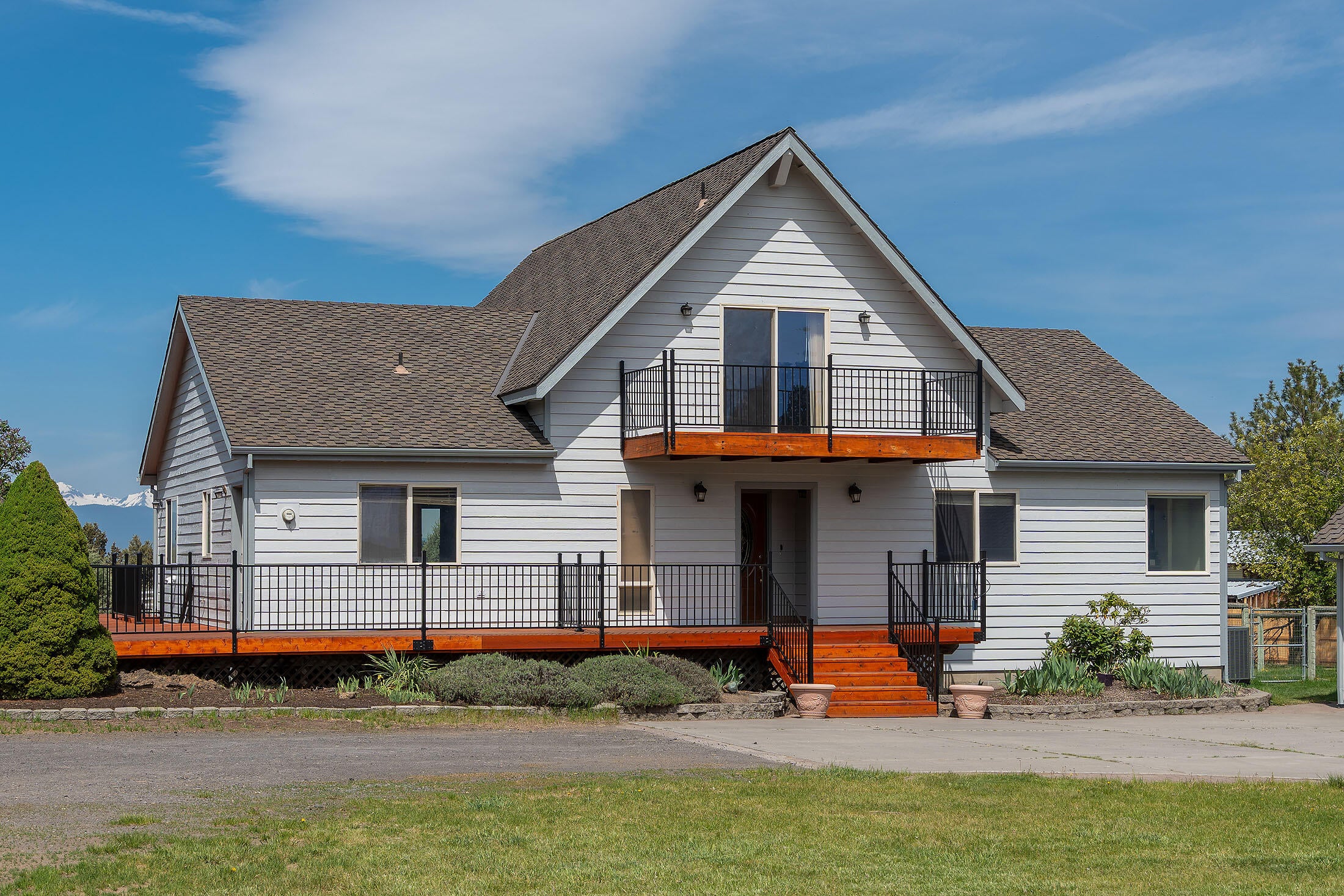 Bend, Oregon, 97702, United States, 3 Bedrooms Bedrooms, ,3 BathroomsBathrooms,Residential,Active,1952444