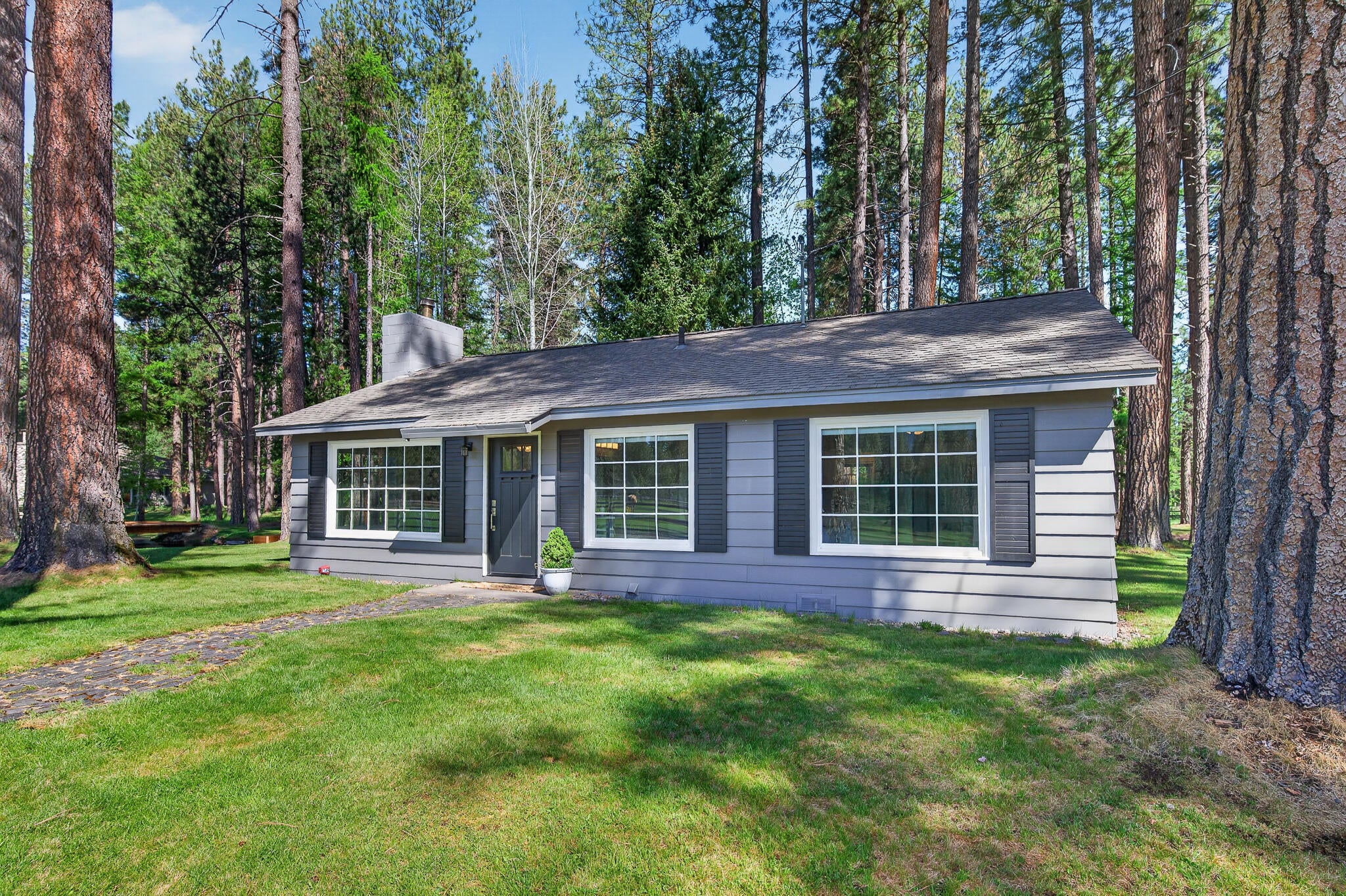 Camp Sherman, Oregon, 97730, United States, 2 Bedrooms Bedrooms, ,2 BathroomsBathrooms,Residential,Active,2045042