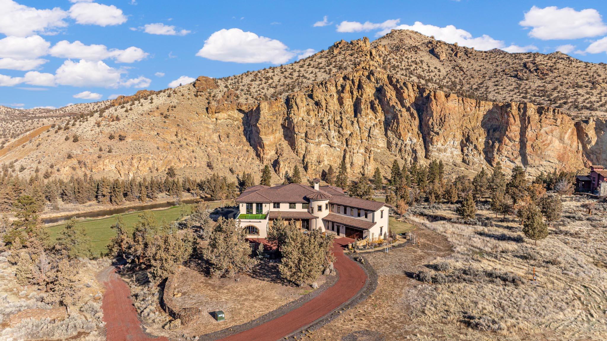 Terrebonne, Oregon, 97760, United States, 5 Bedrooms Bedrooms, ,5 BathroomsBathrooms,Residential,Active,1747251